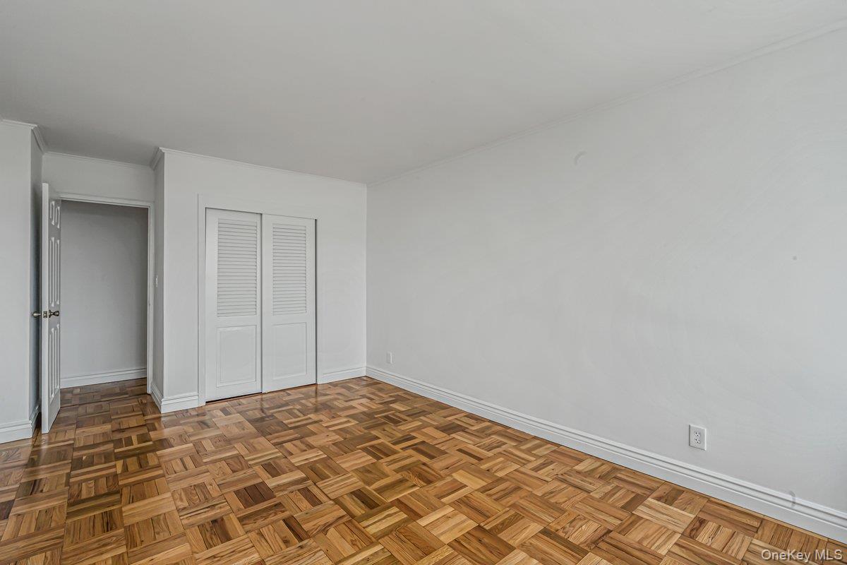 166-25 Powells Cove Boulevard, Unit 18C photo 35