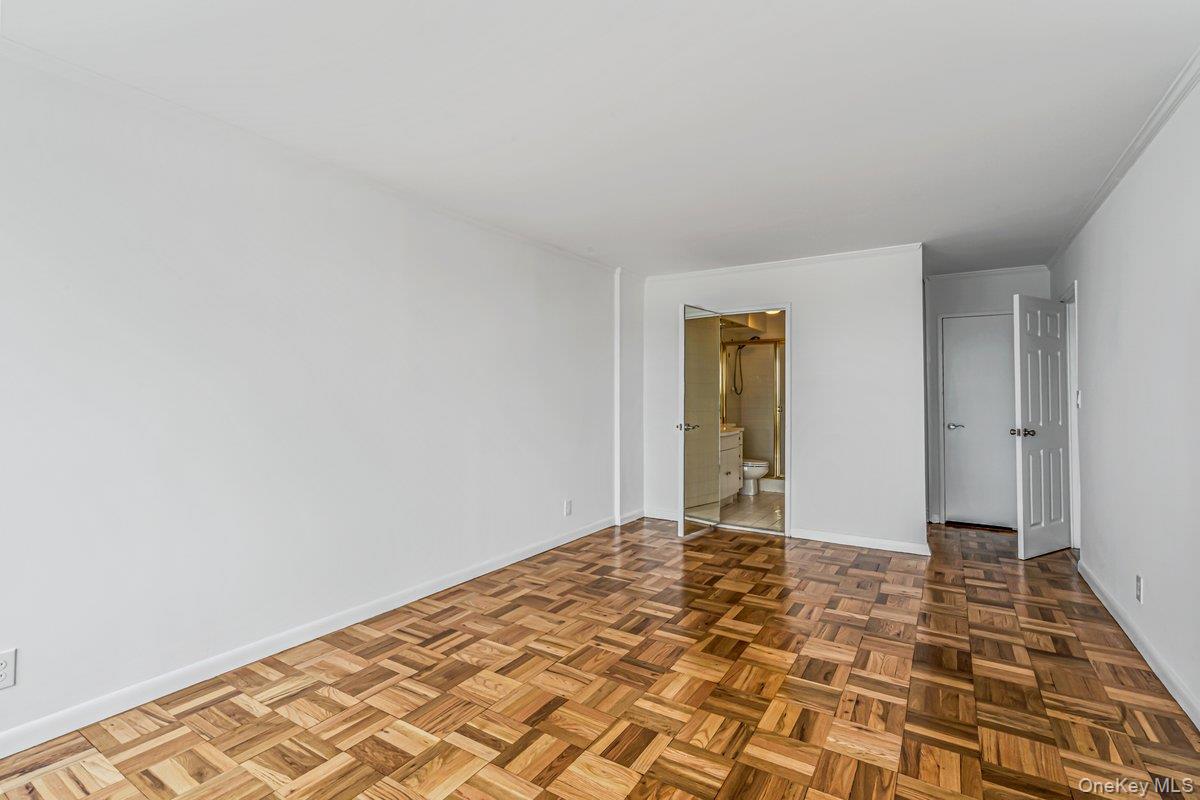 166-25 Powells Cove Boulevard, Unit 18C photo 23