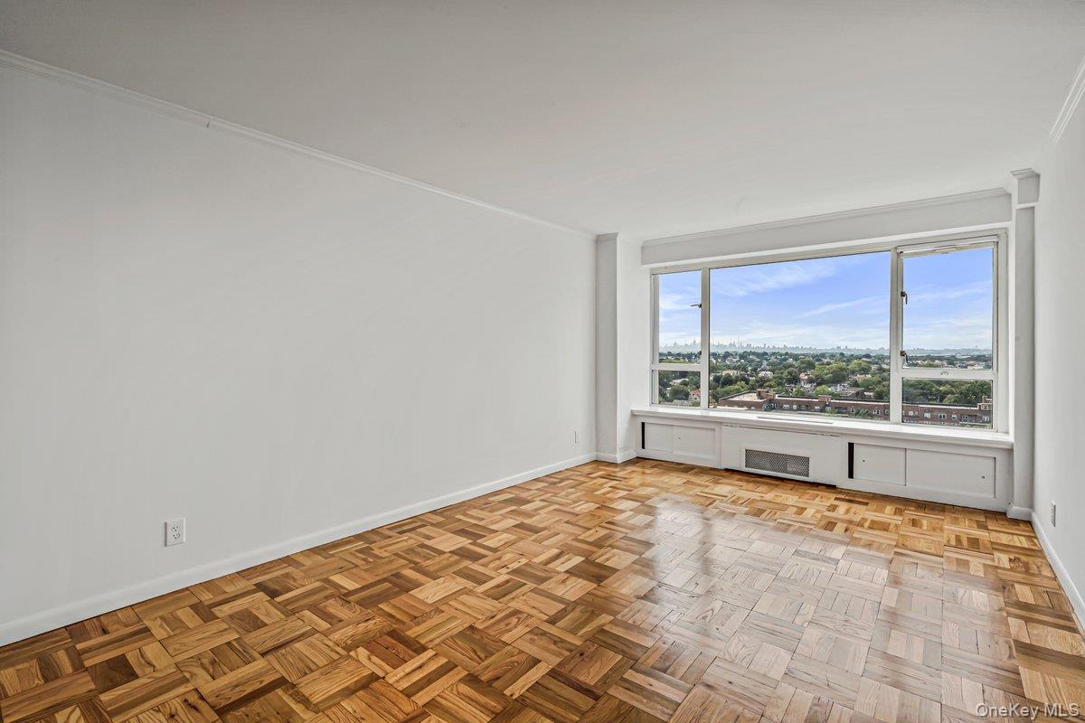 166-25 Powells Cove Boulevard, Unit 18C photo 24