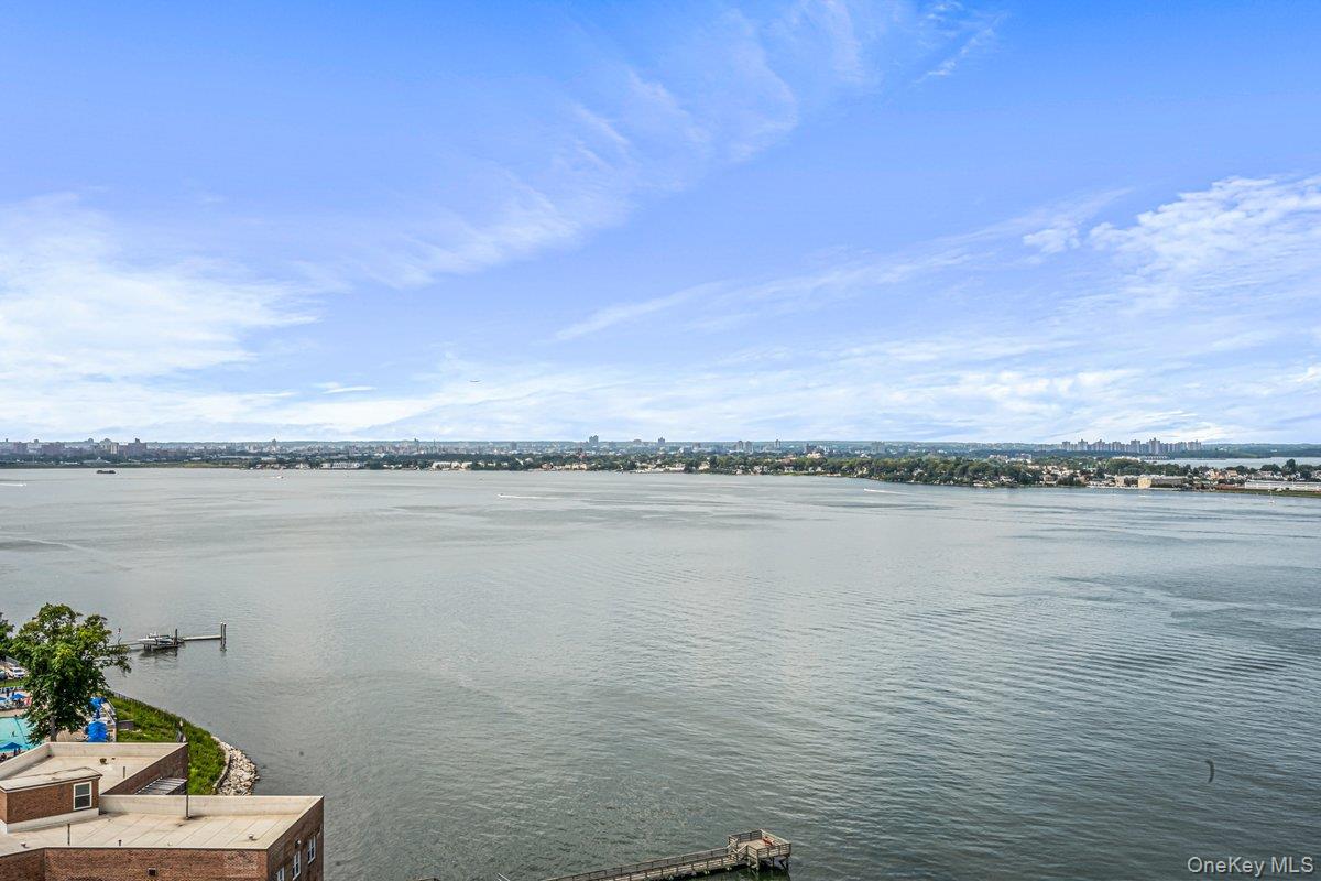 166-25 Powells Cove Boulevard, Unit 18C photo 16