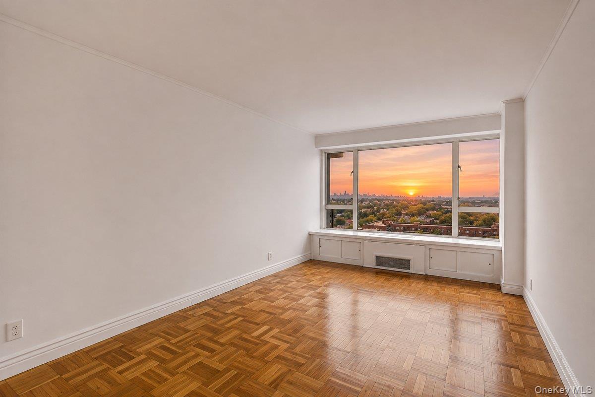166-25 Powells Cove Boulevard, Unit 18C photo 32