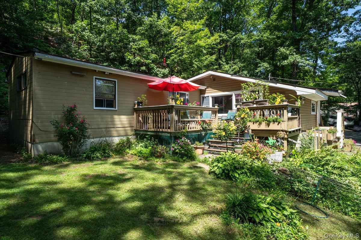 42 Deer Trail S – For Sale