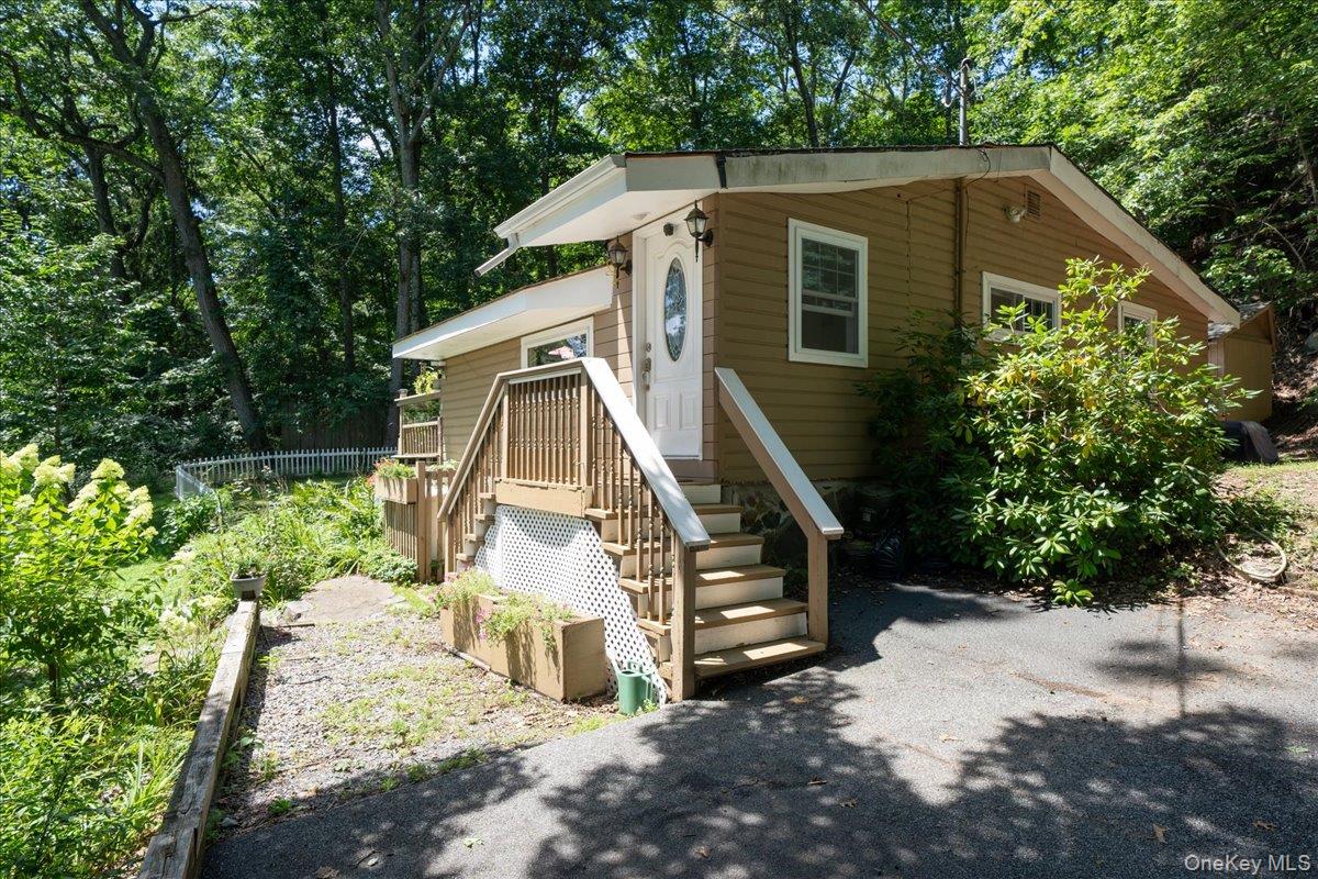 42 Deer Trail S – For Sale photo 7