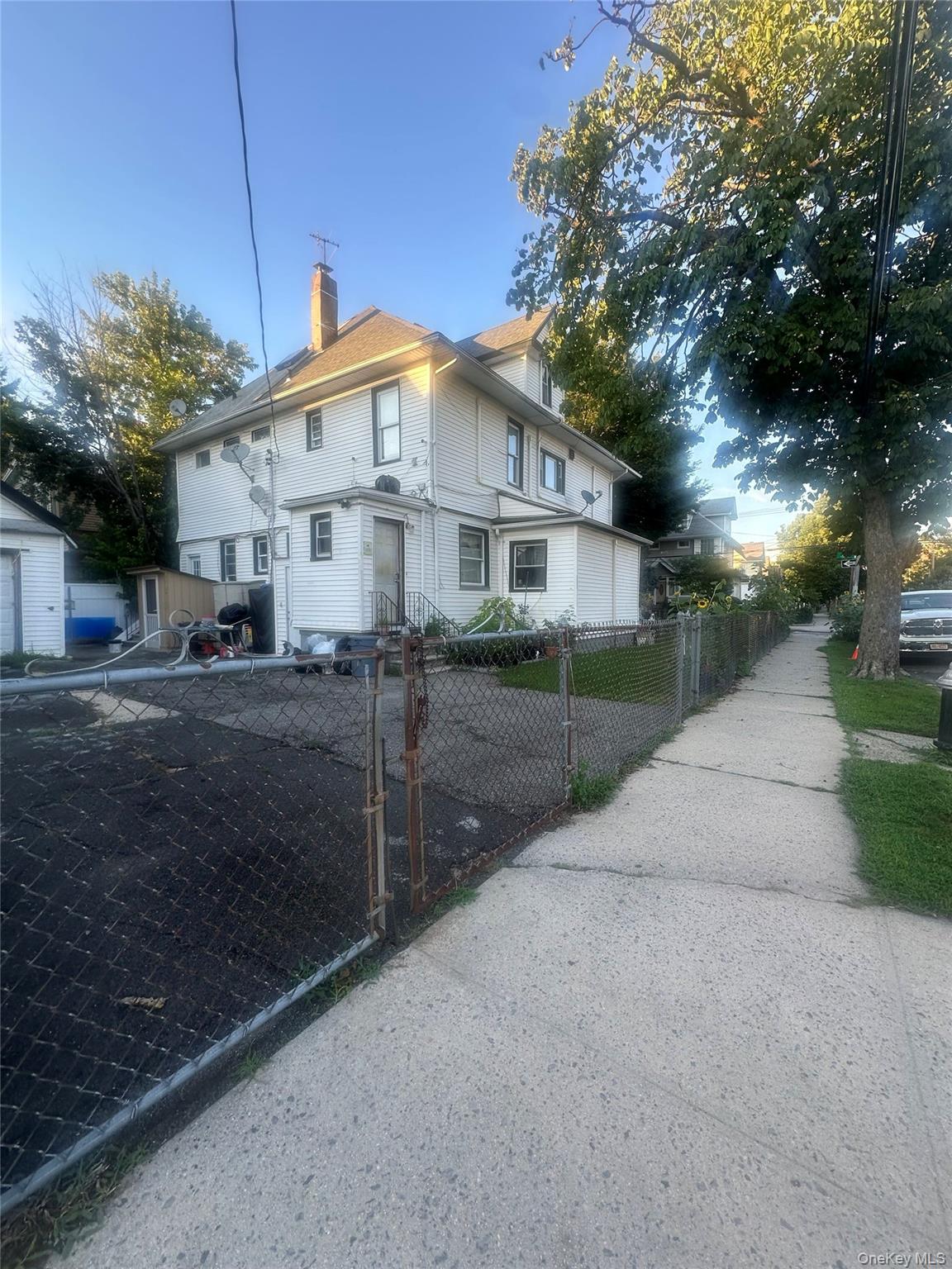85-56 106th Street – For Sale photo 2