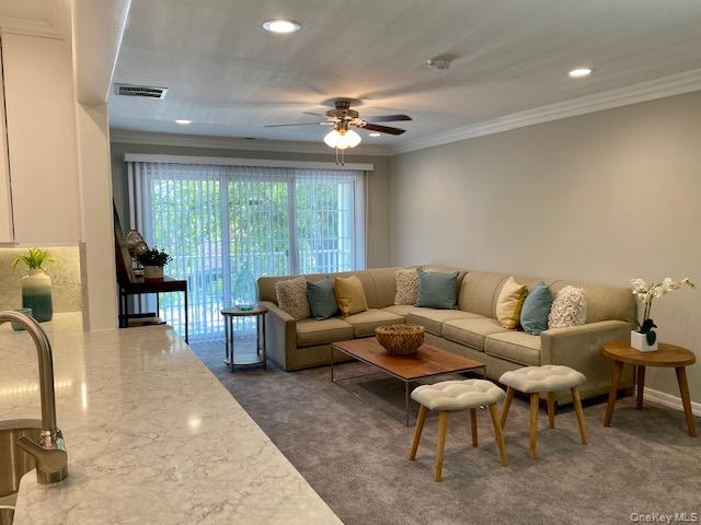 85 Westwood Drive, Unit 110 photo 6