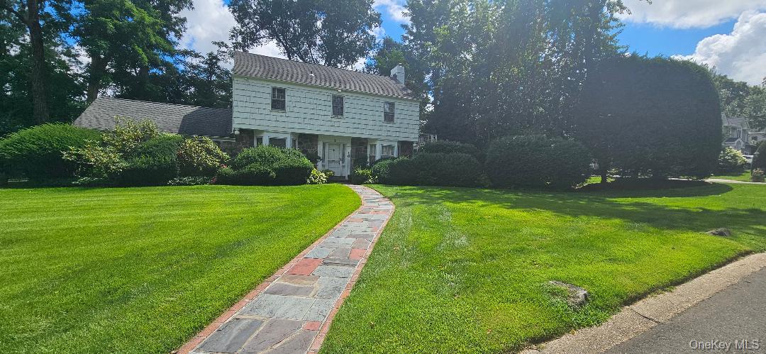 10 Meadow Woods Road – For Sale