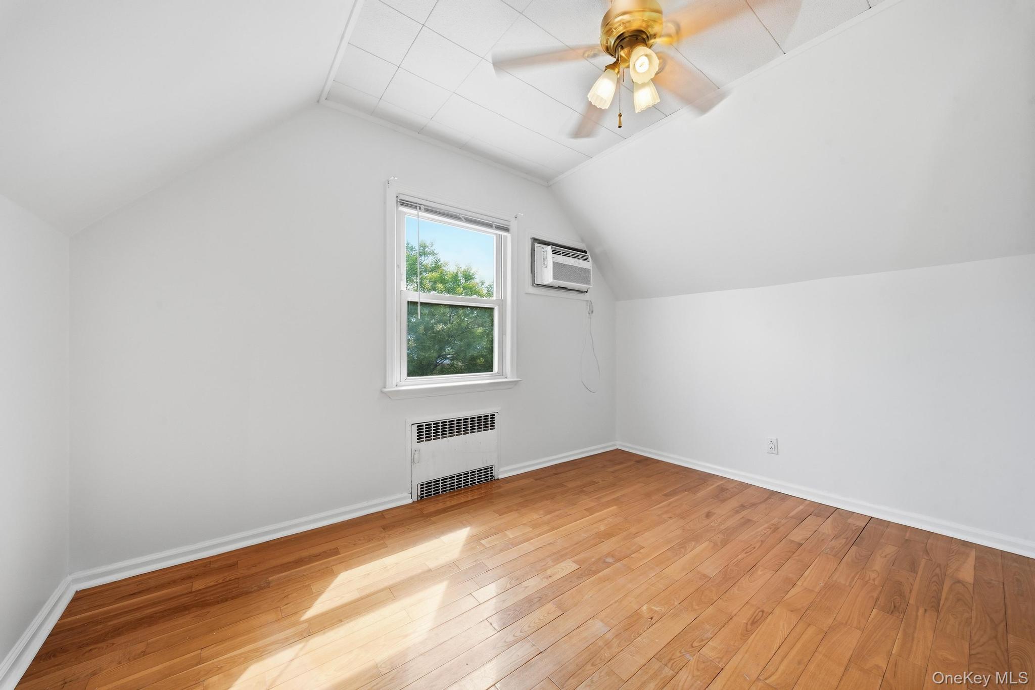 5332 187th Street – For Sale photo 17