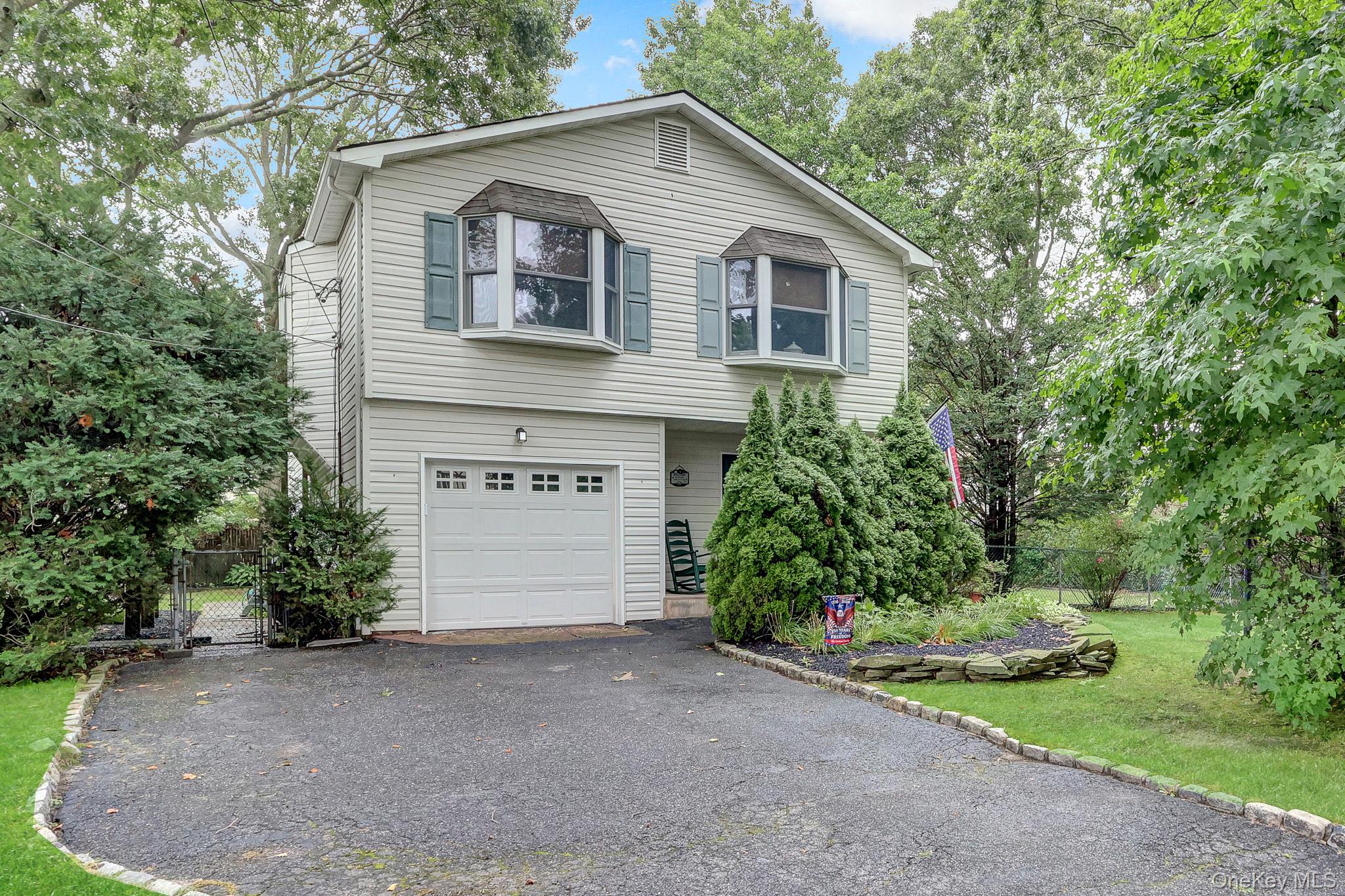 41 Main Avenue – For Sale