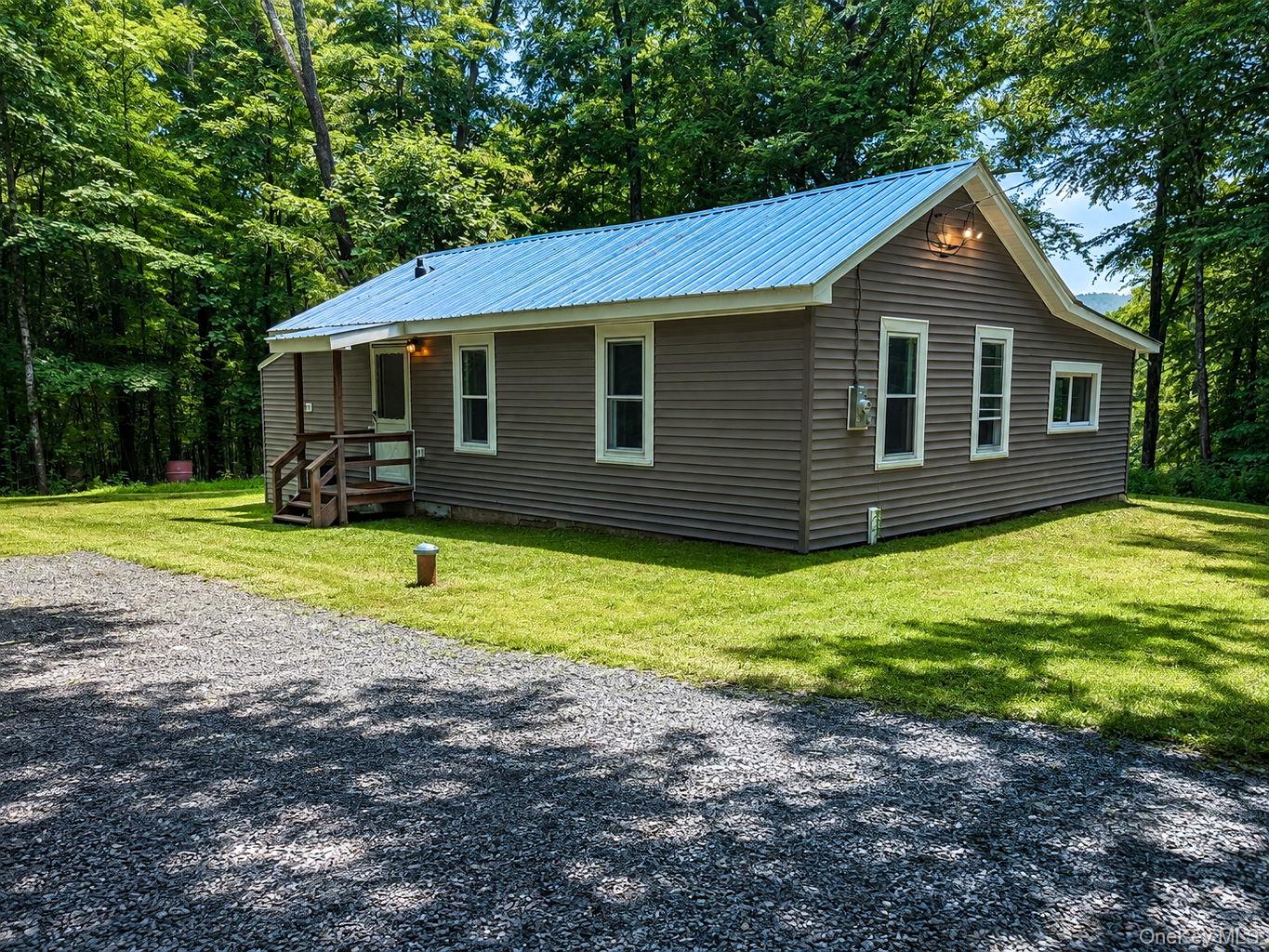 69 Glazer Drive – For Sale