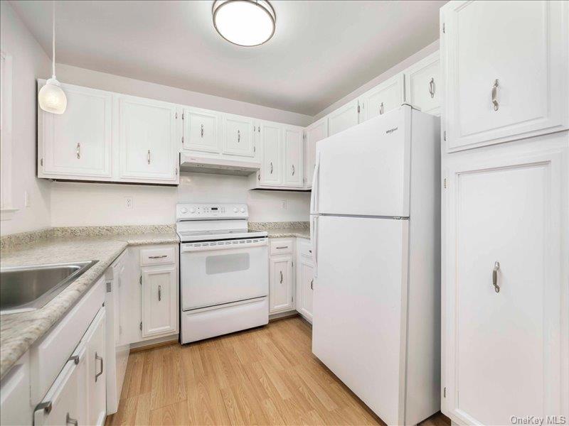 494 Sierra Vista Lane – For Sale photo 12