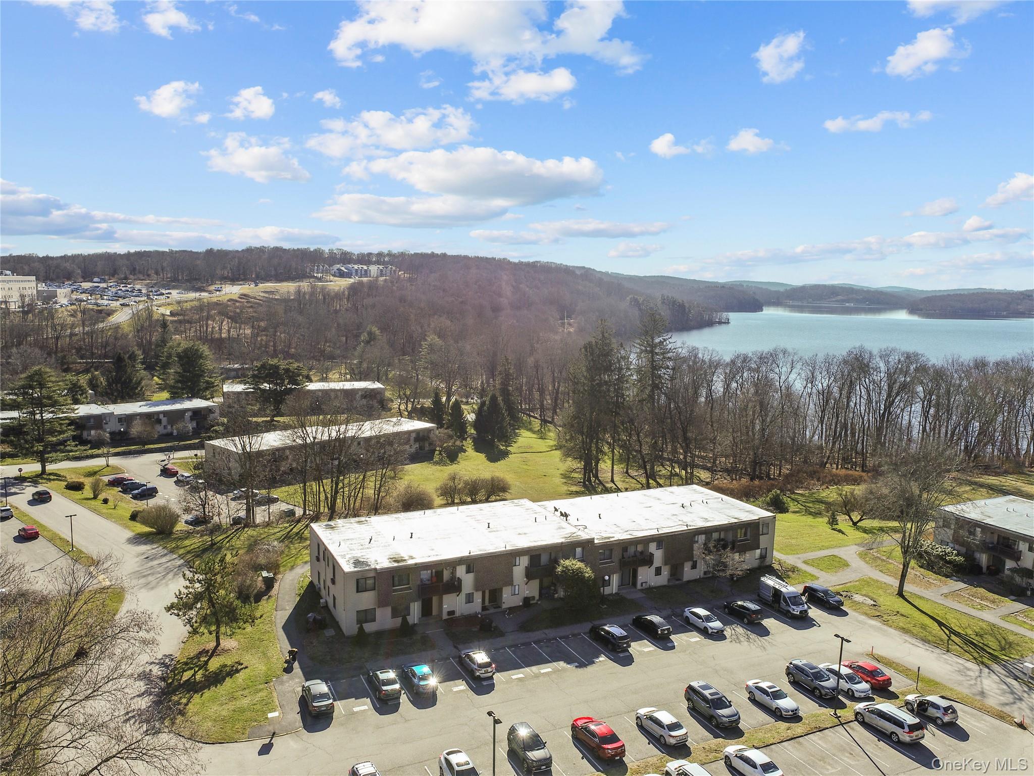 316 Vista On The Lake – For Rent photo 3