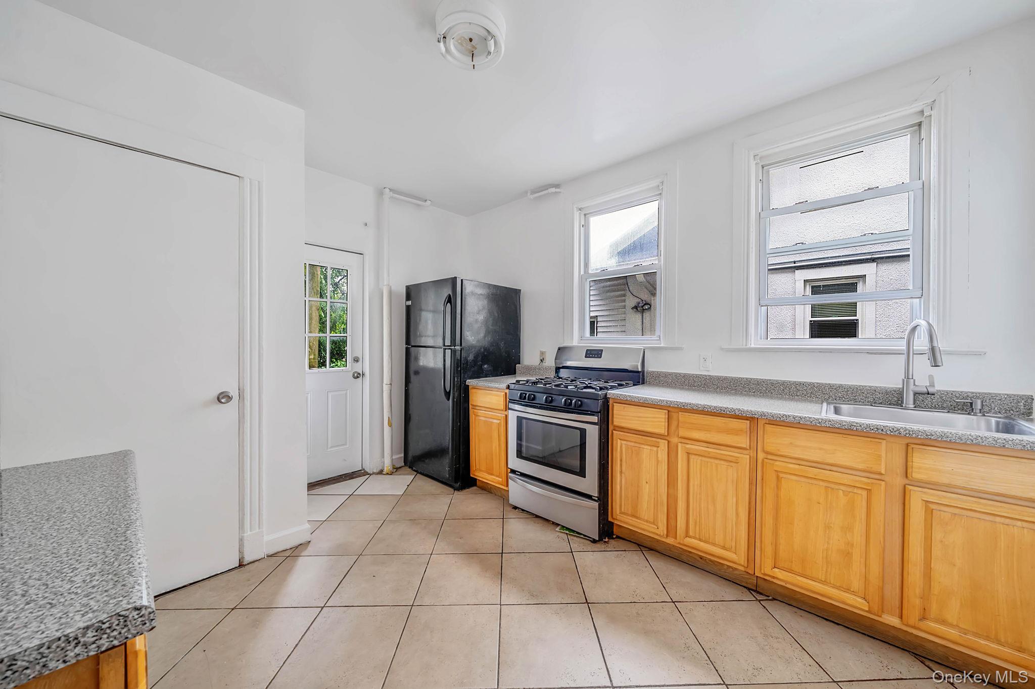 425 S Columbus Avenue – For Sale photo 13