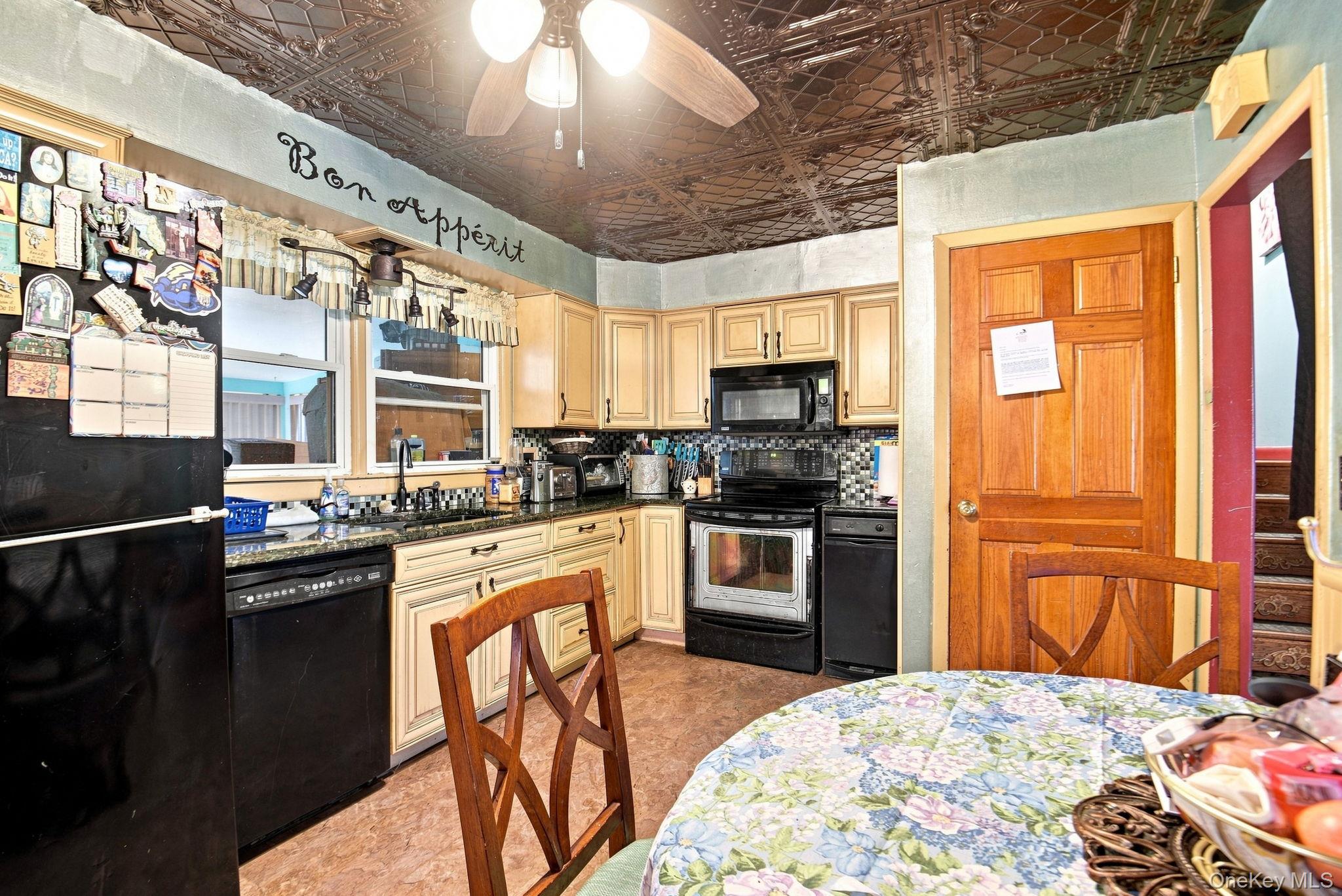 26 Monroe Drive – For Sale photo 10