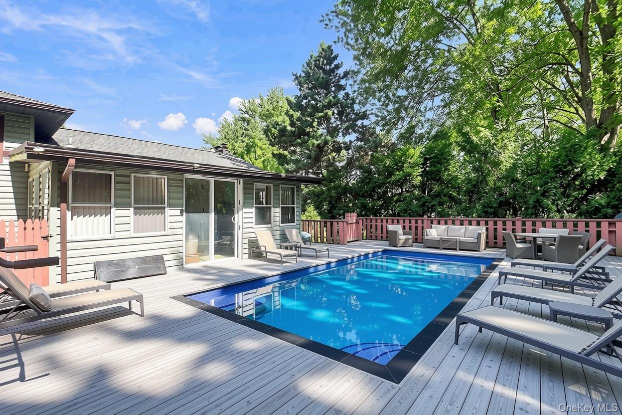 26 Monroe Drive – For Sale photo 3