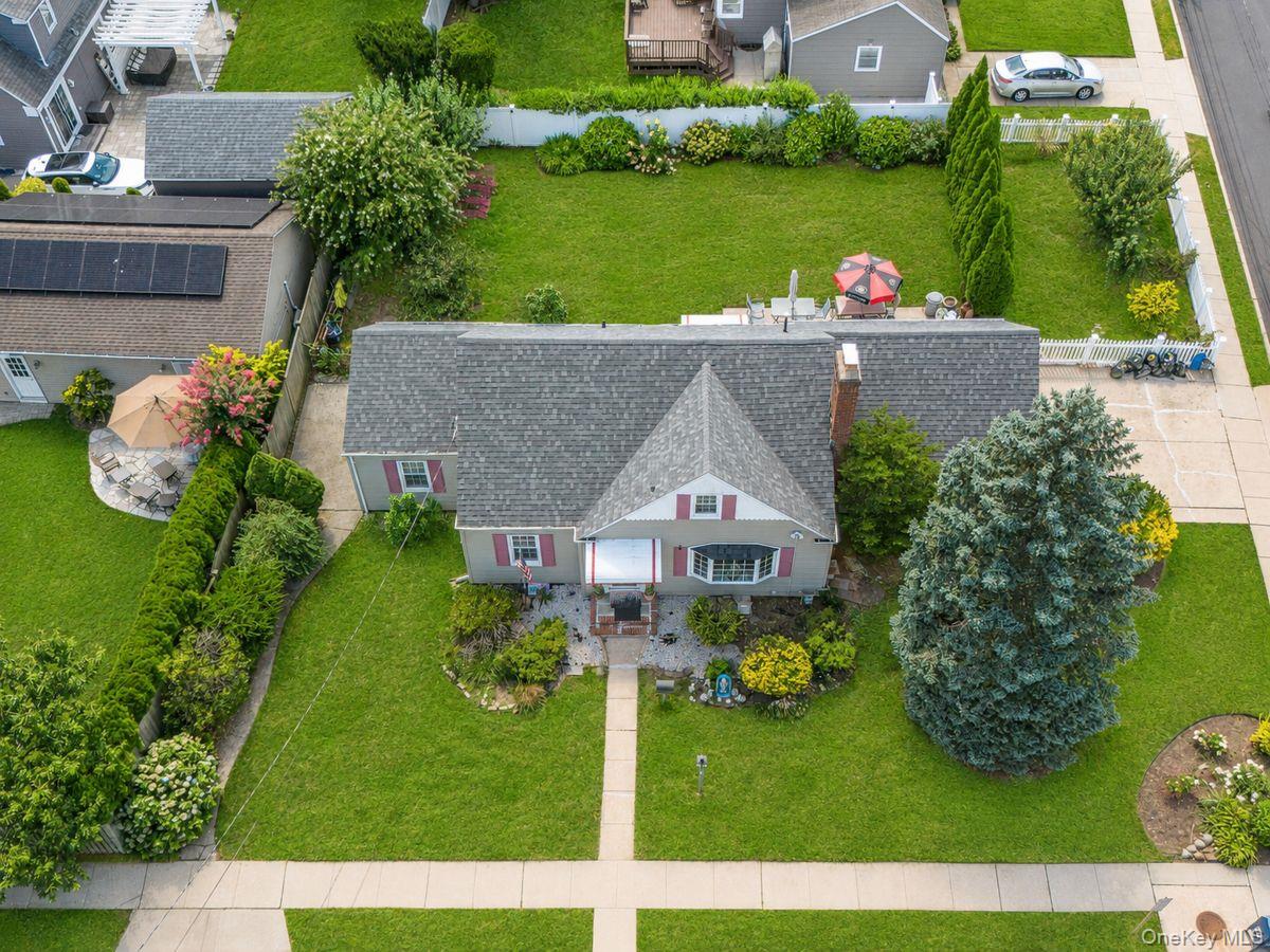 295 Ivy Avenue – For Sale