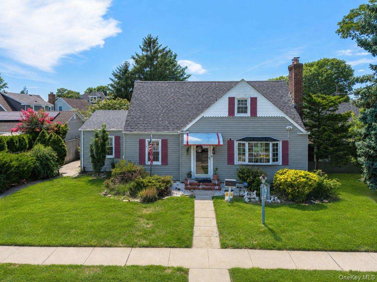 295 Ivy Avenue – For Sale photo 2