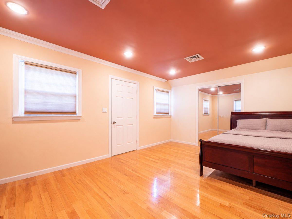295 Ivy Avenue – For Sale photo 14