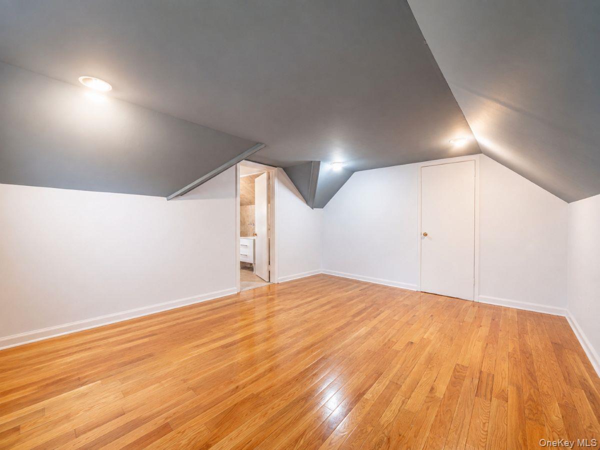 295 Ivy Avenue – For Sale photo 18
