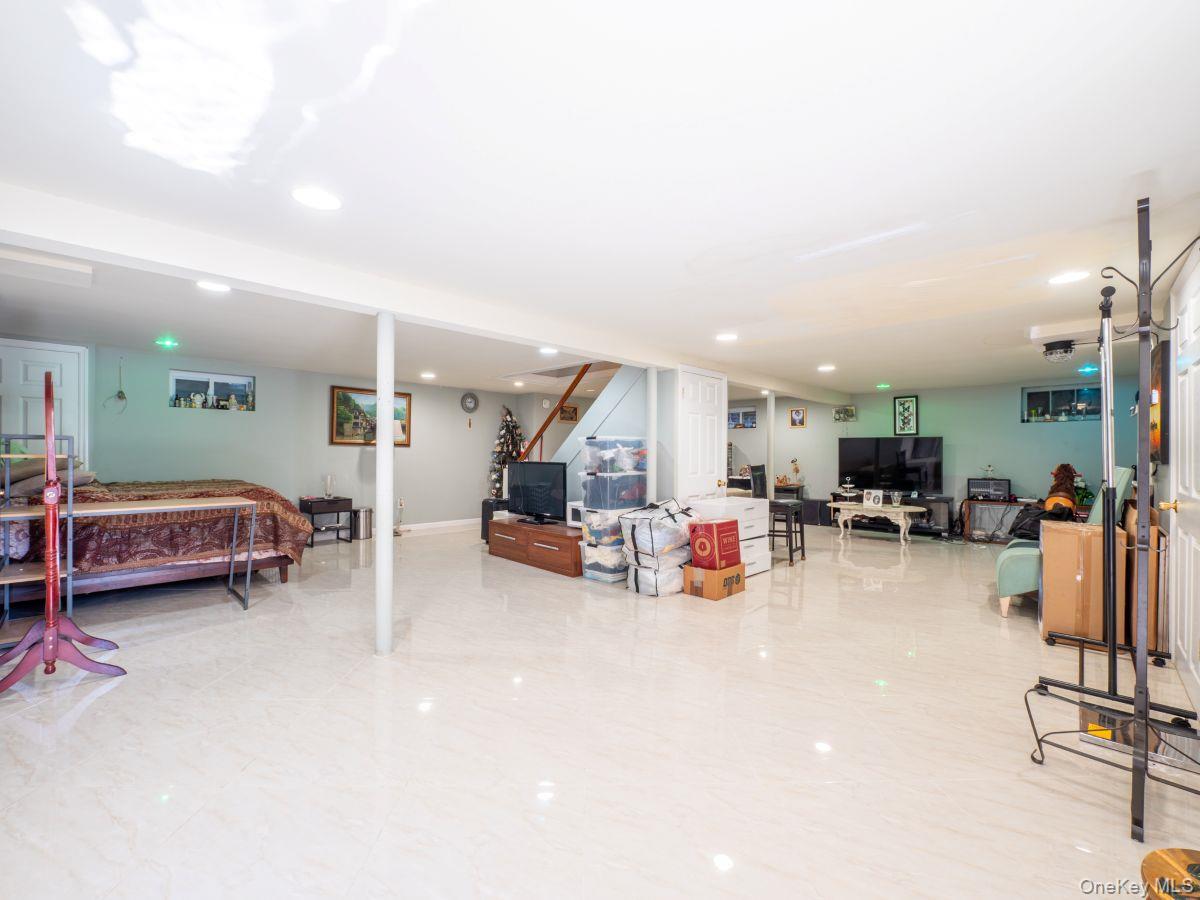 295 Ivy Avenue – For Sale photo 25