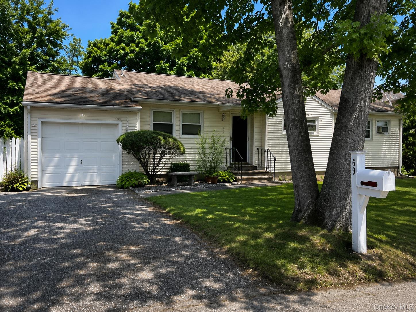 643 Jayne Boulevard – For Sale photo 2