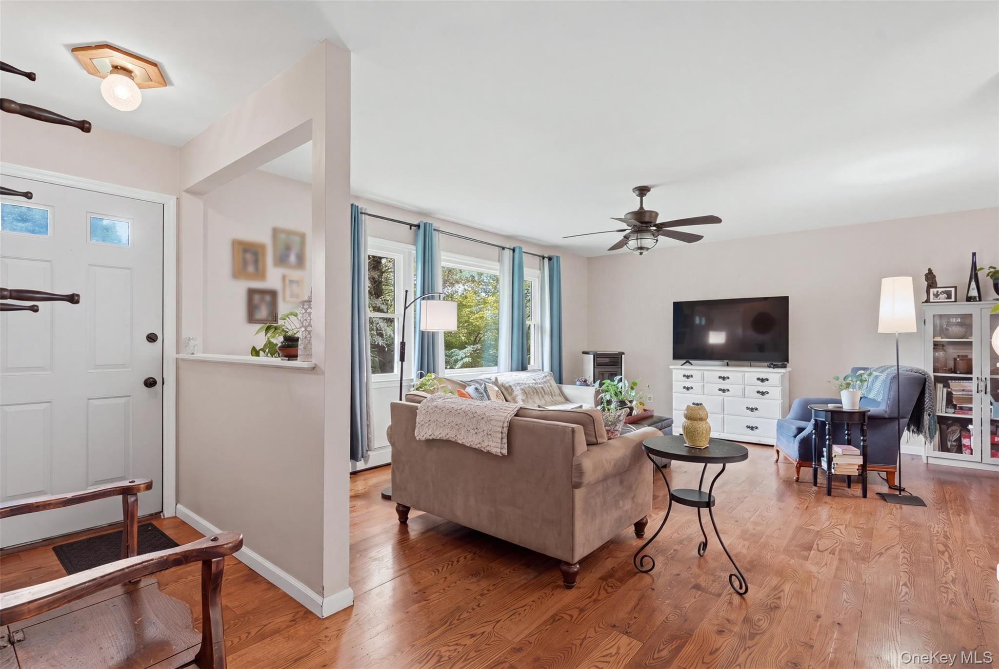35 Beverly Drive – For Sale photo 8