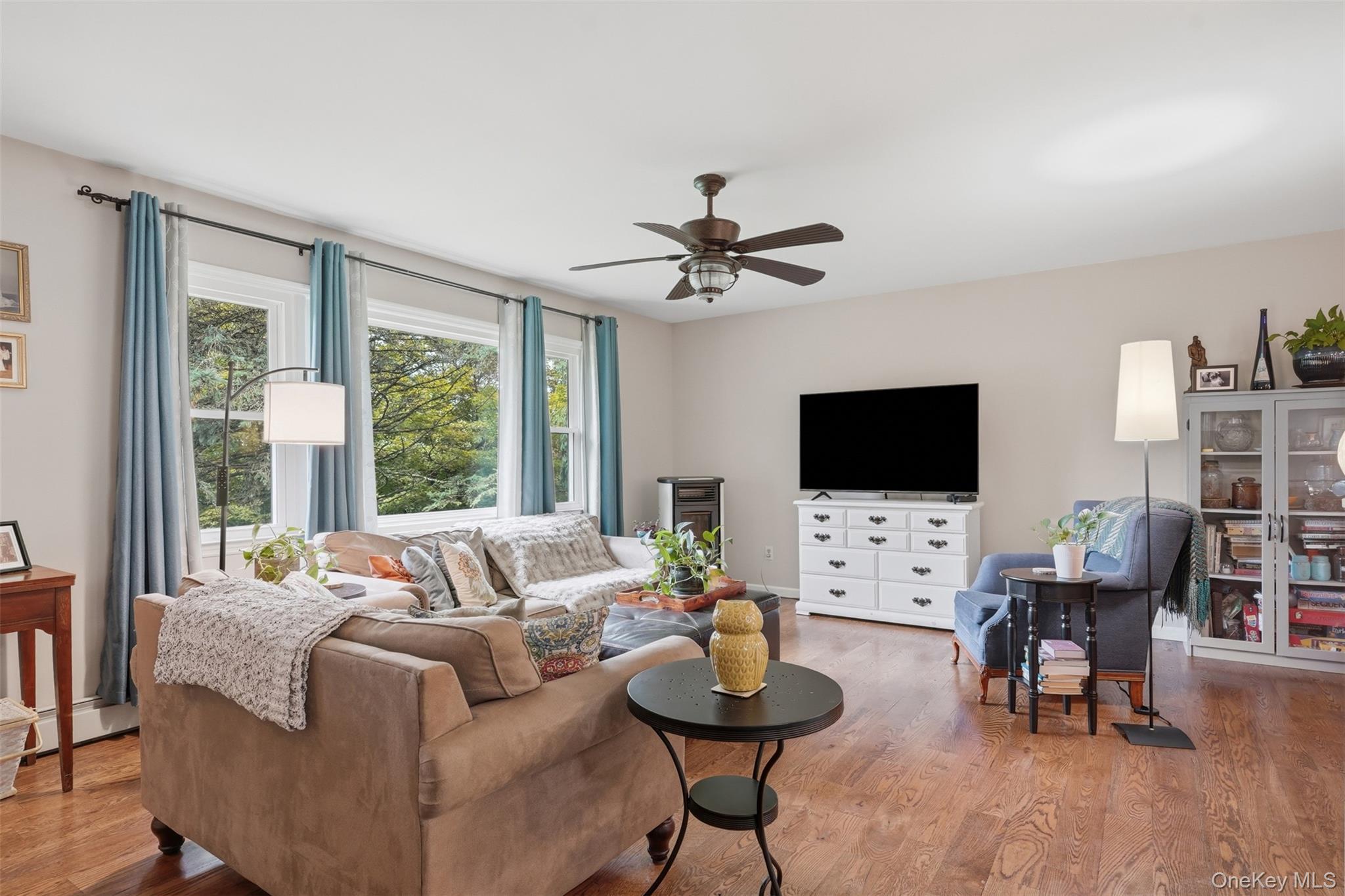 35 Beverly Drive – For Sale photo 10