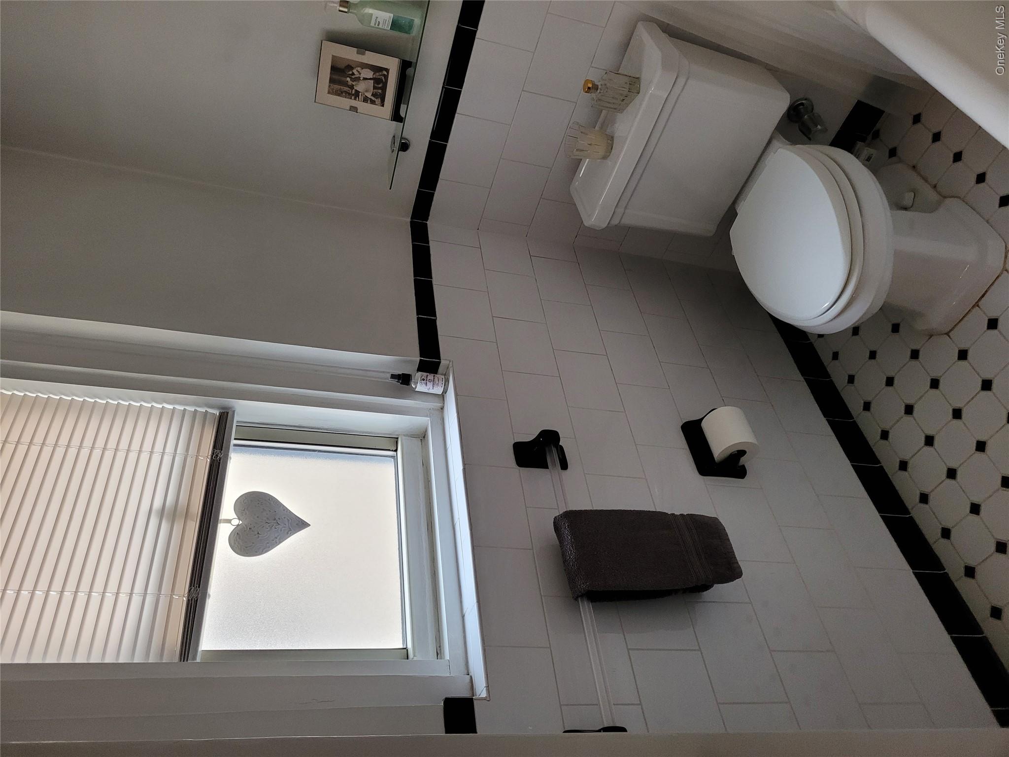 434 E 52 Street, Unit 9A photo 17