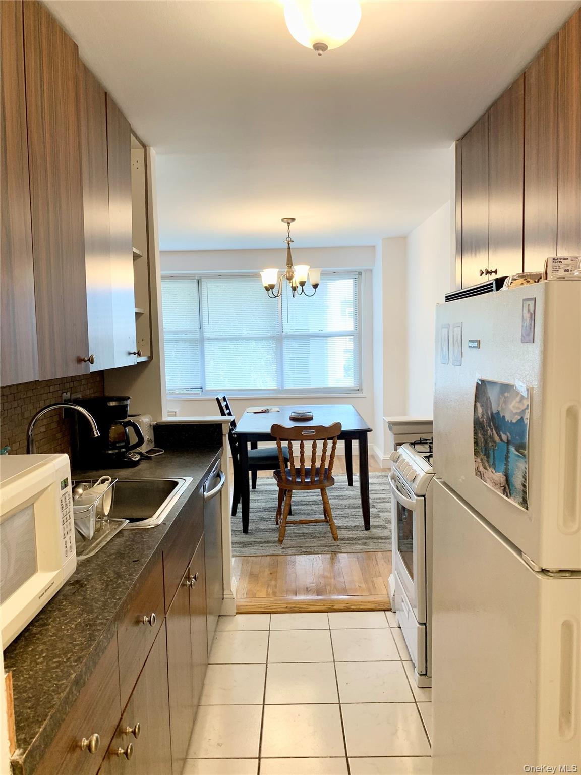 17-85 215 Street, Unit 1R photo 4