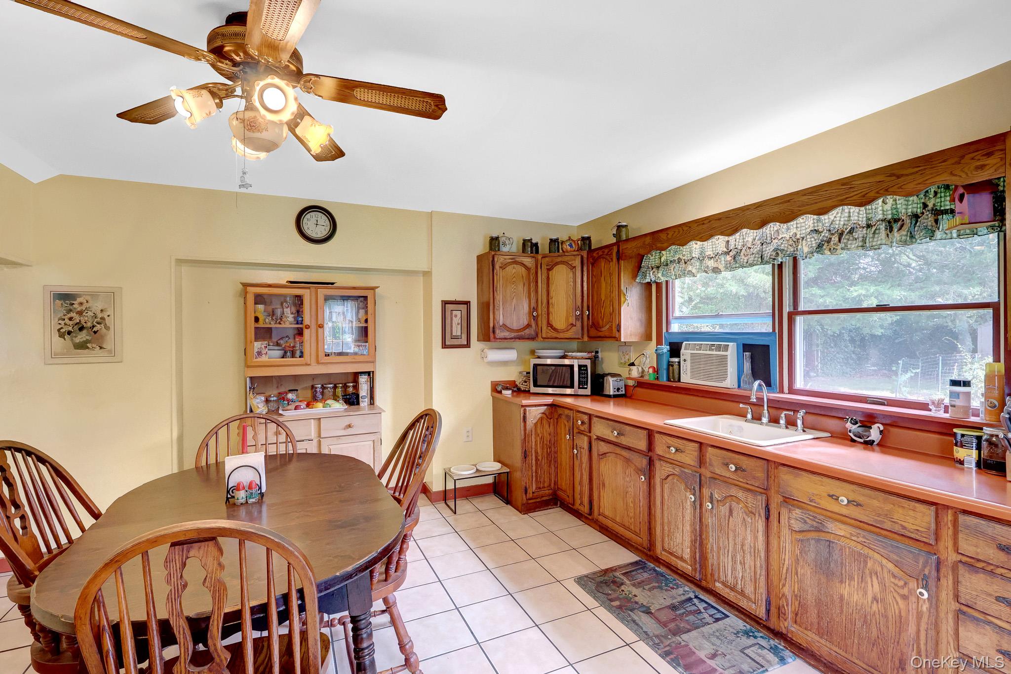 1315 Coates Avenue – For Sale photo 8
