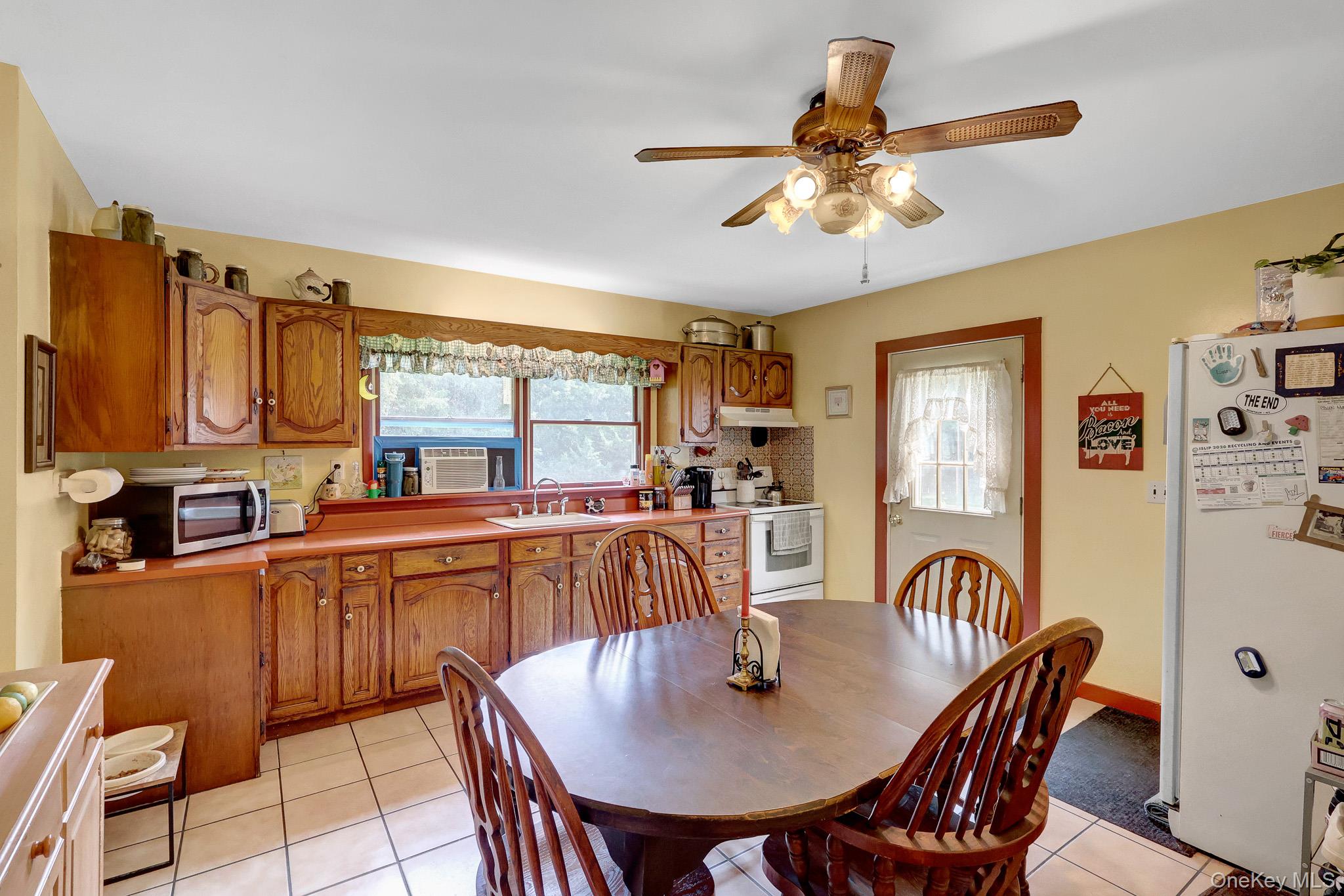 1315 Coates Avenue – For Sale photo 7