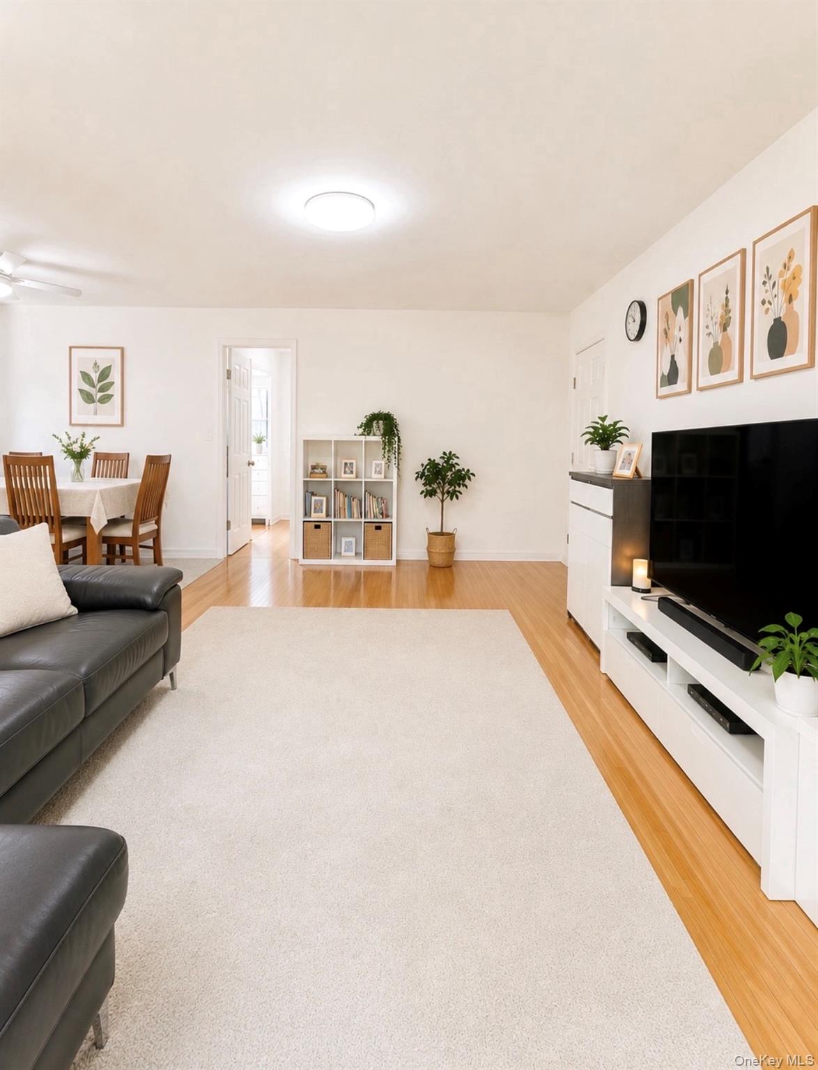 15229 Jewel Avenue, Unit A photo 2
