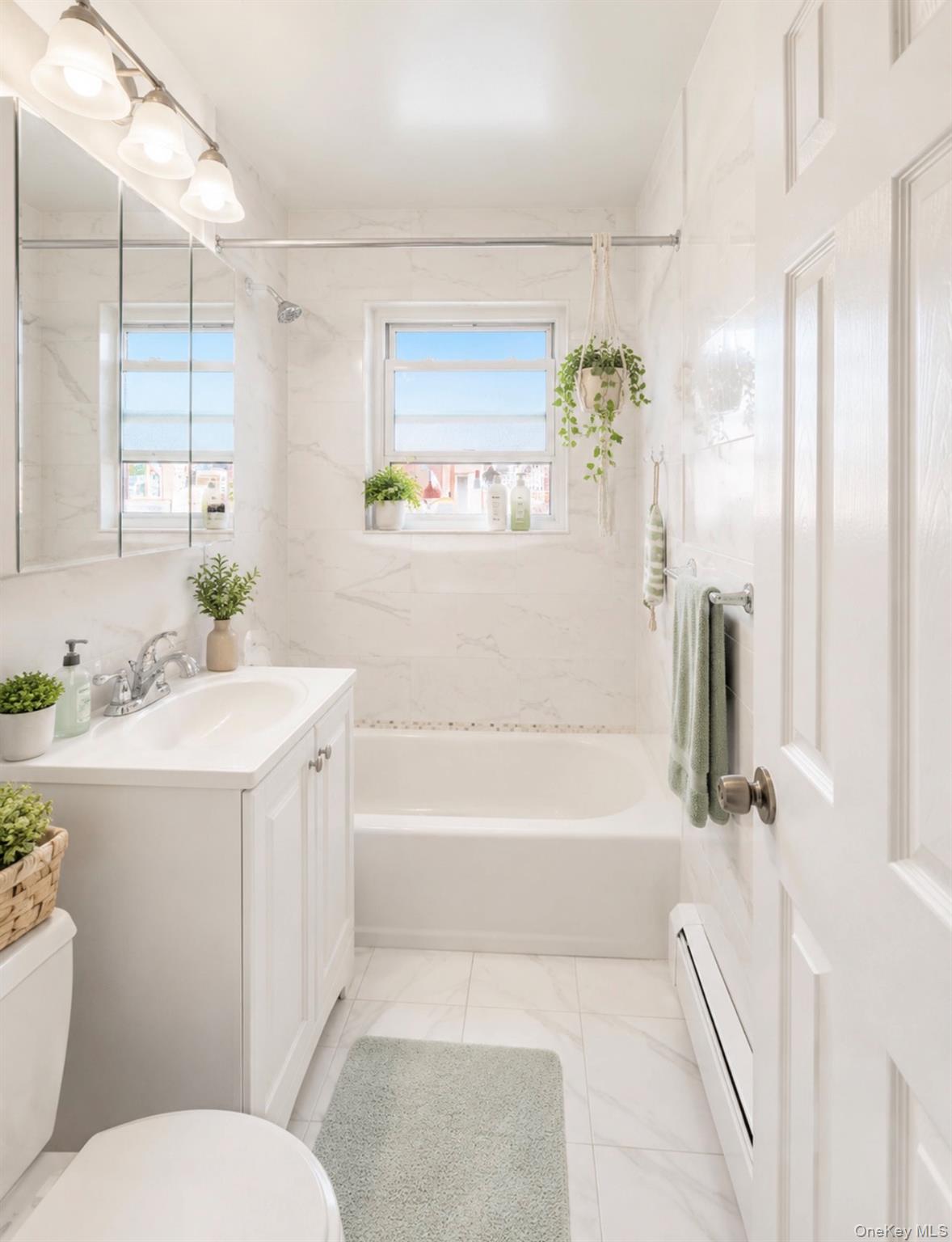 15229 Jewel Avenue, Unit A photo 10
