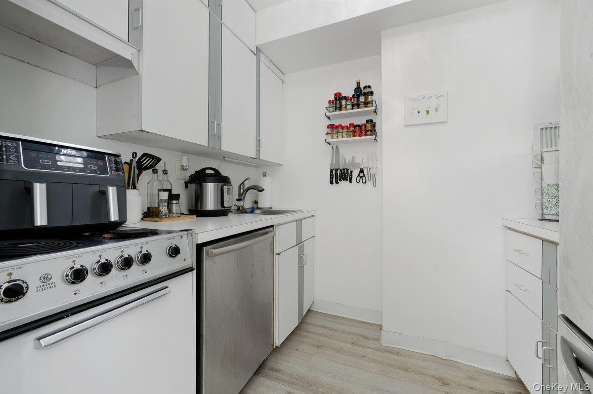 2 Richmond Road, Unit 5E photo 7