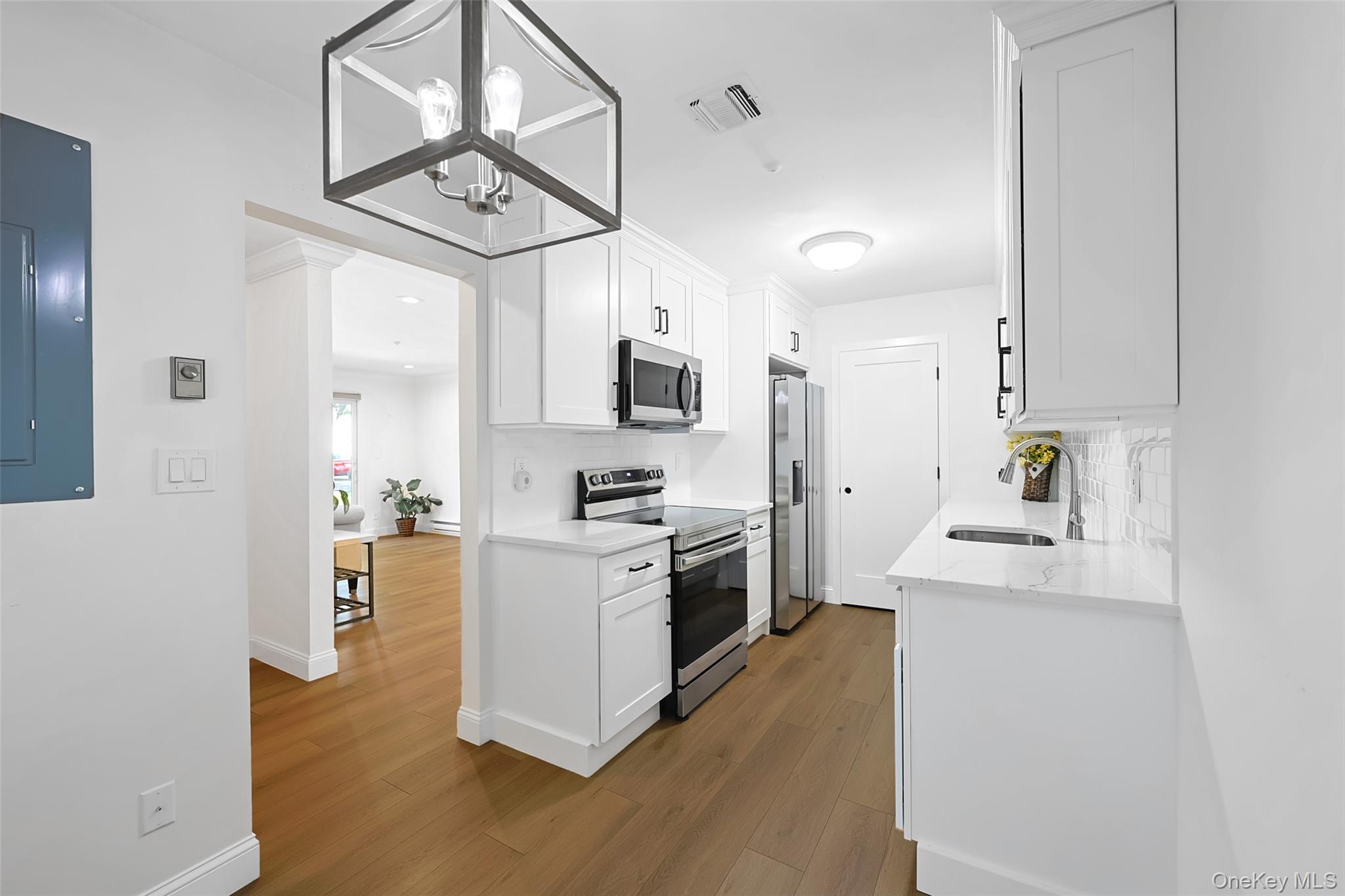 708 W Cabot Court, Unit 708