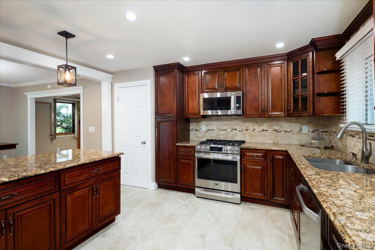 17 Piccadilly Downs – For Sale photo 10