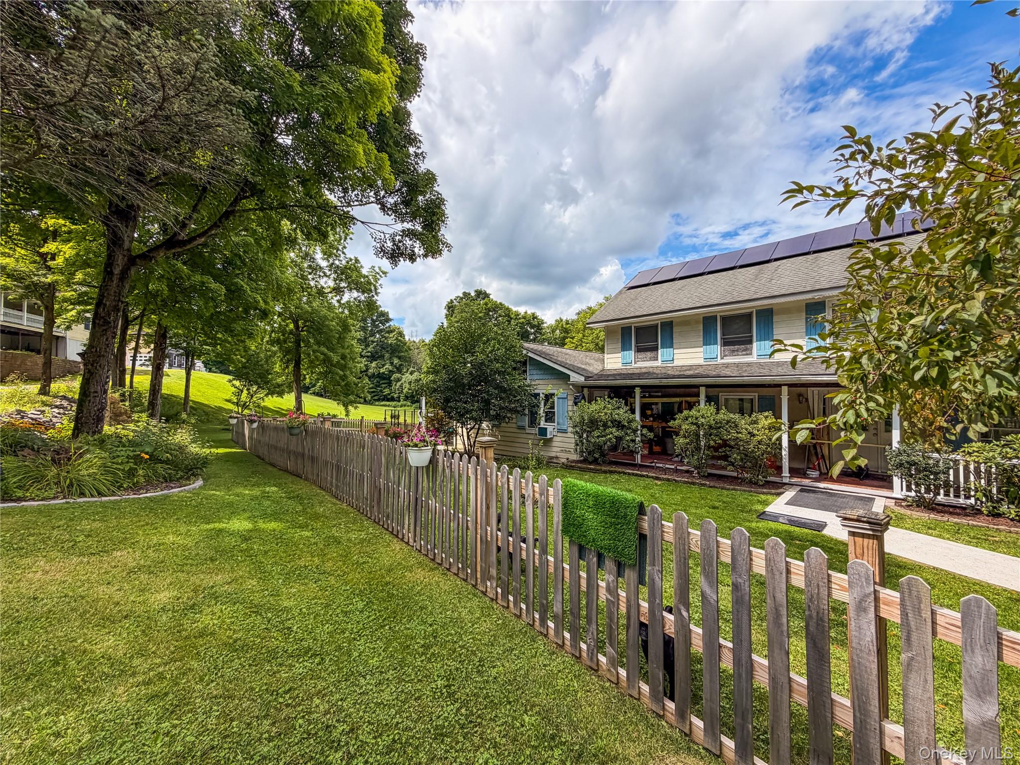 912-918 Hollow Road – For Sale photo 3
