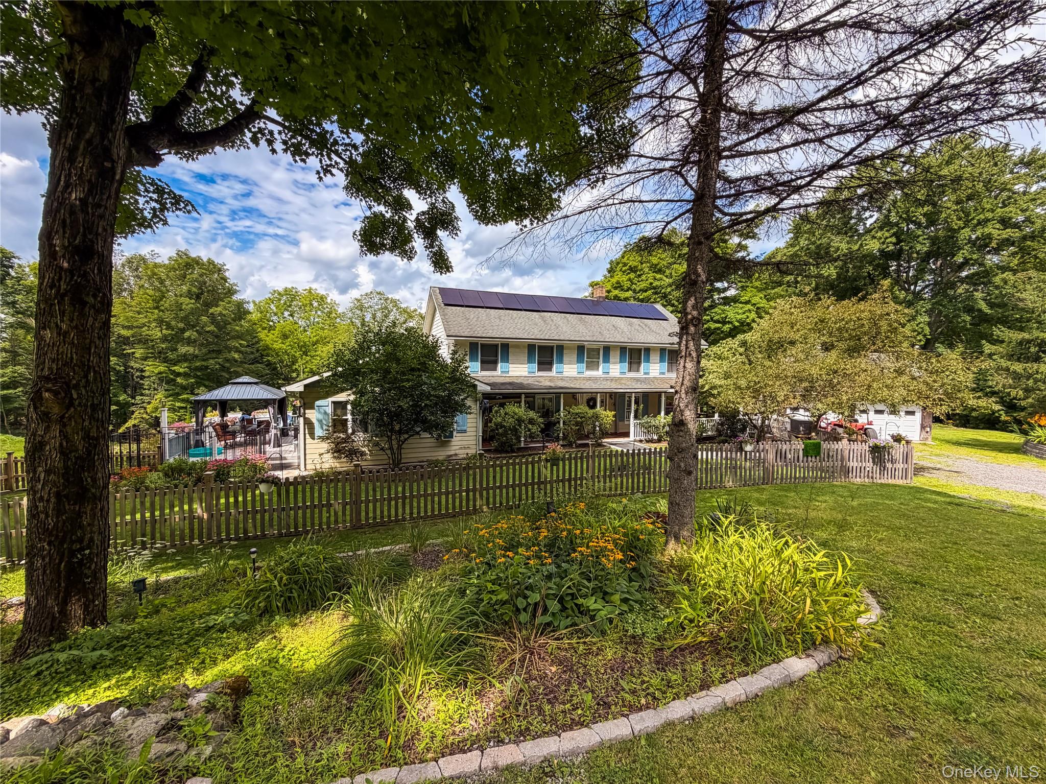 912-918 Hollow Road – For Sale