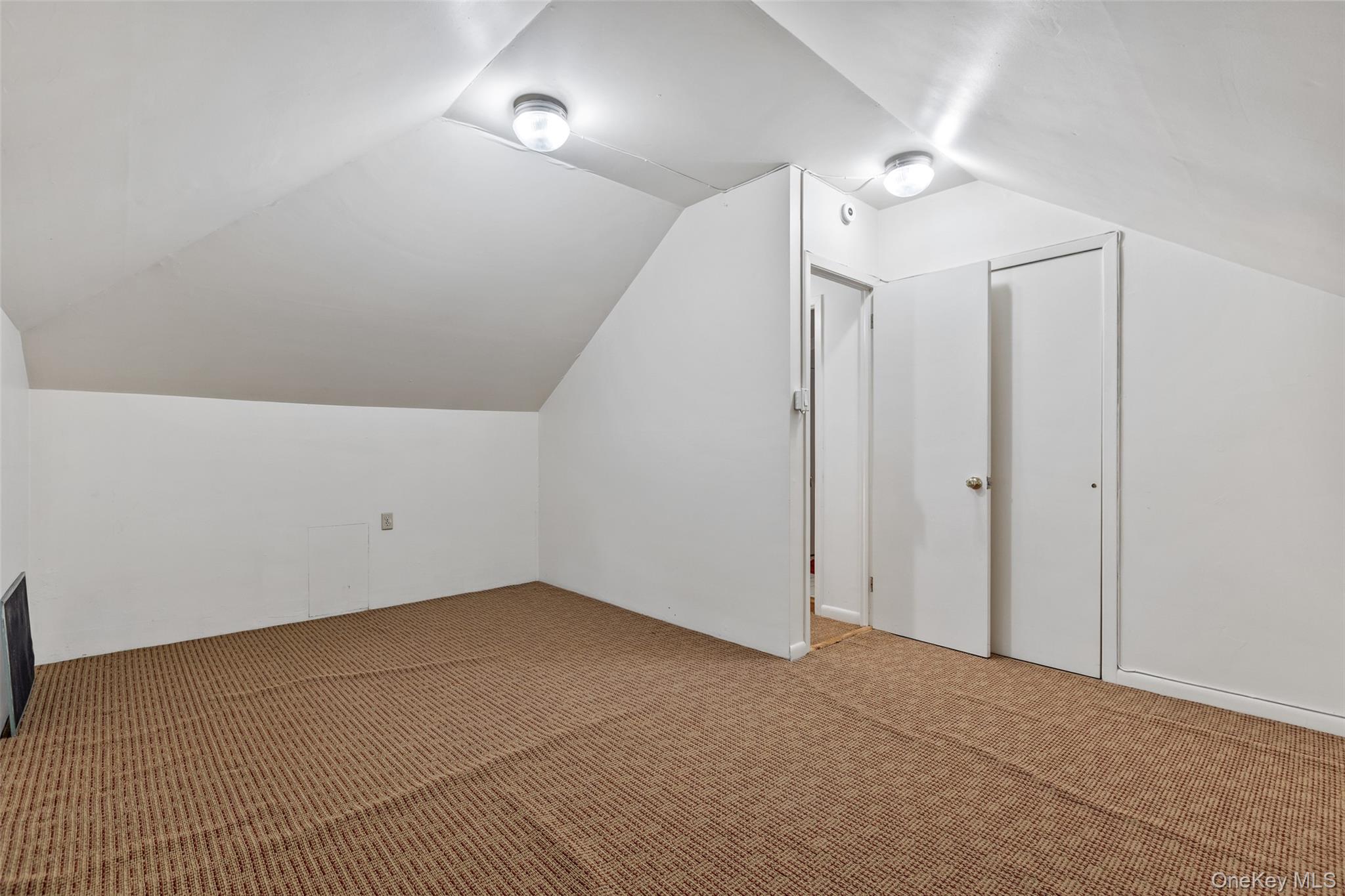 210 aka 206 Hollywood Avenue – For Sale photo 24
