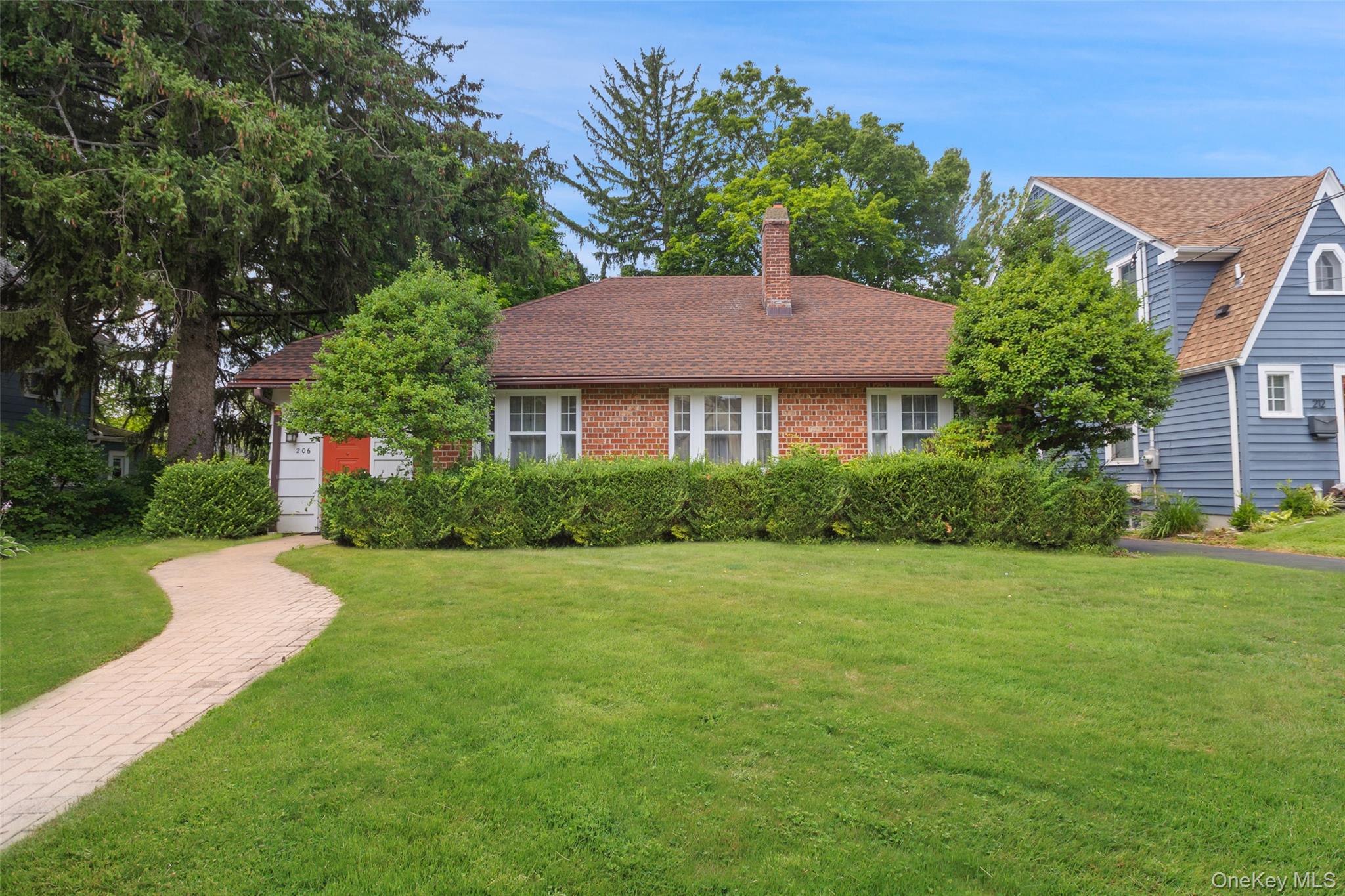 210 aka 206 Hollywood Avenue – For Sale