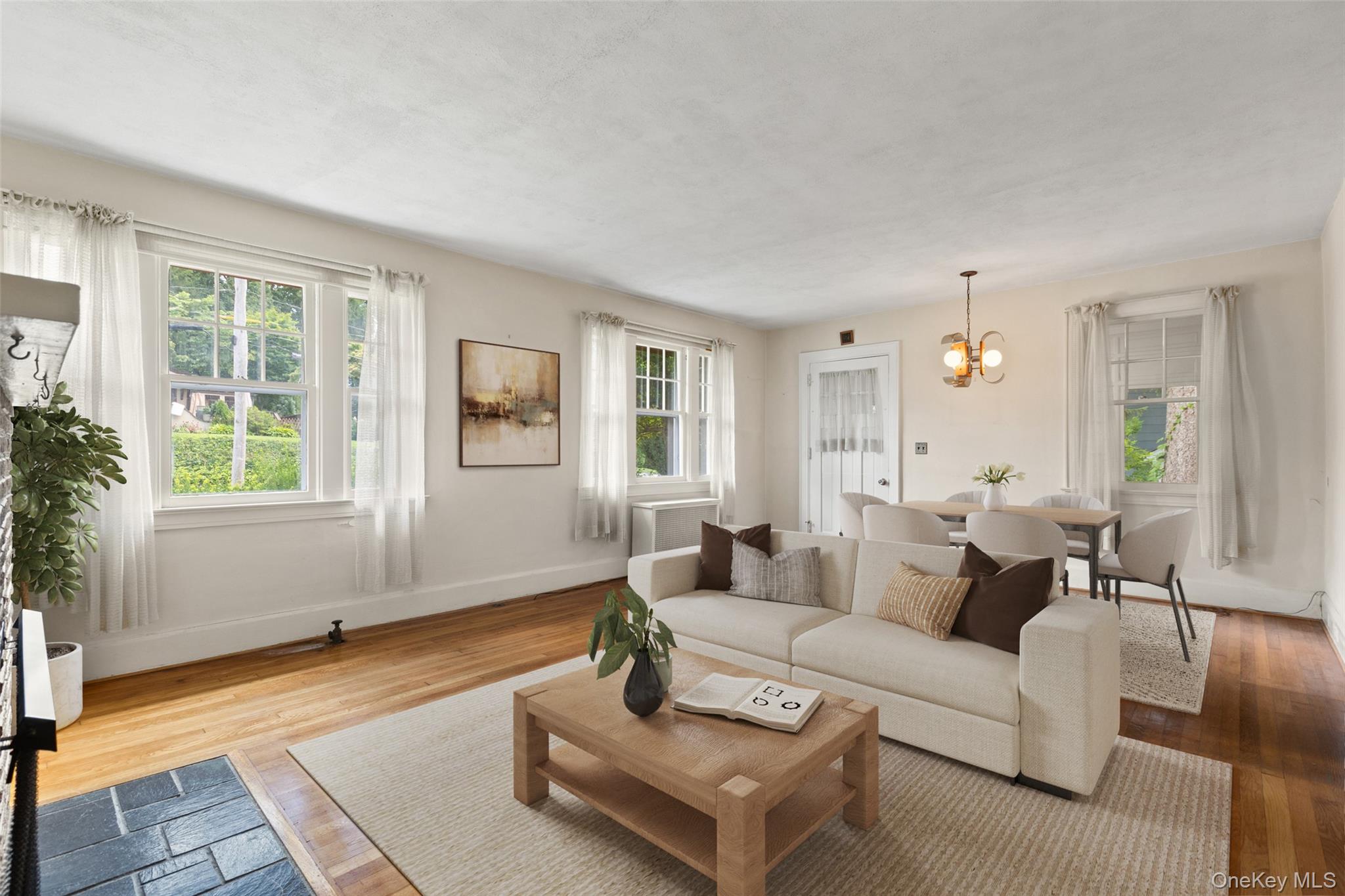 210 aka 206 Hollywood Avenue – For Sale photo 8