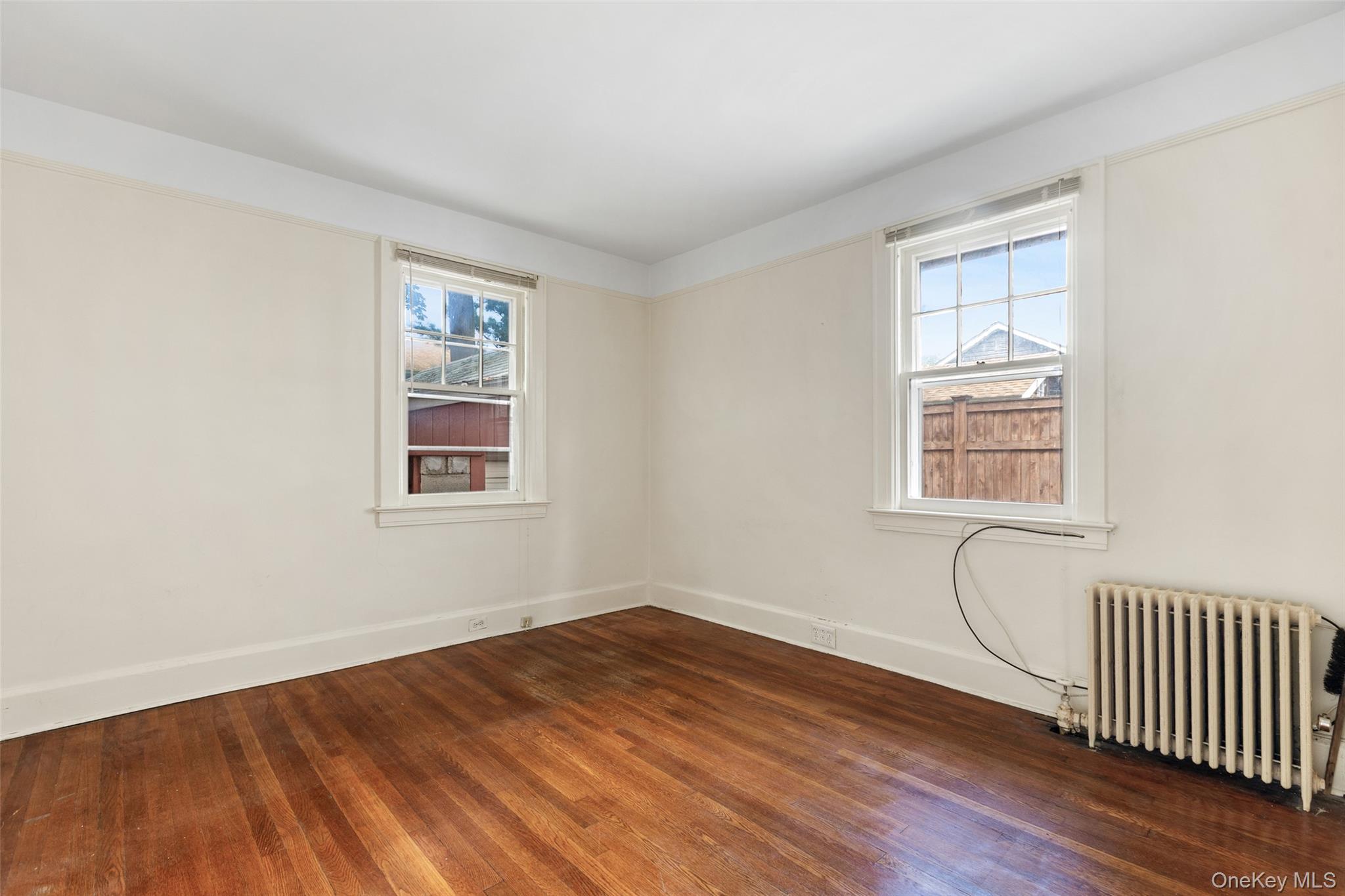 210 aka 206 Hollywood Avenue – For Sale photo 16