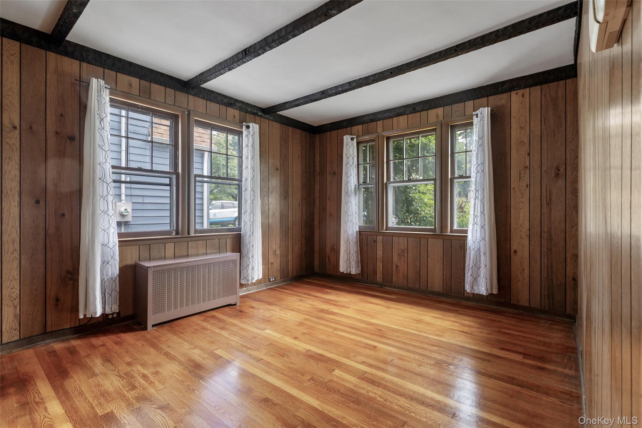 210 aka 206 Hollywood Avenue – For Sale photo 25