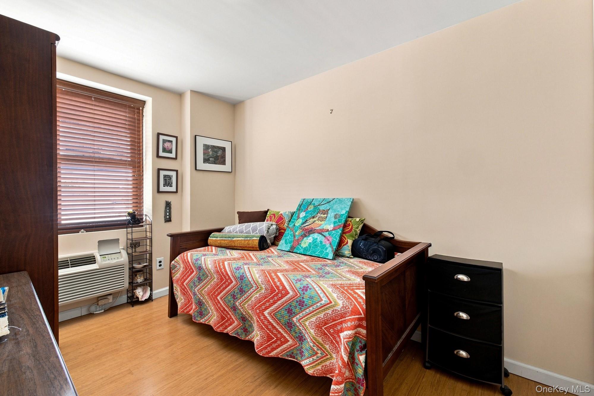 185 W Park Avenue, Unit 316 photo 14