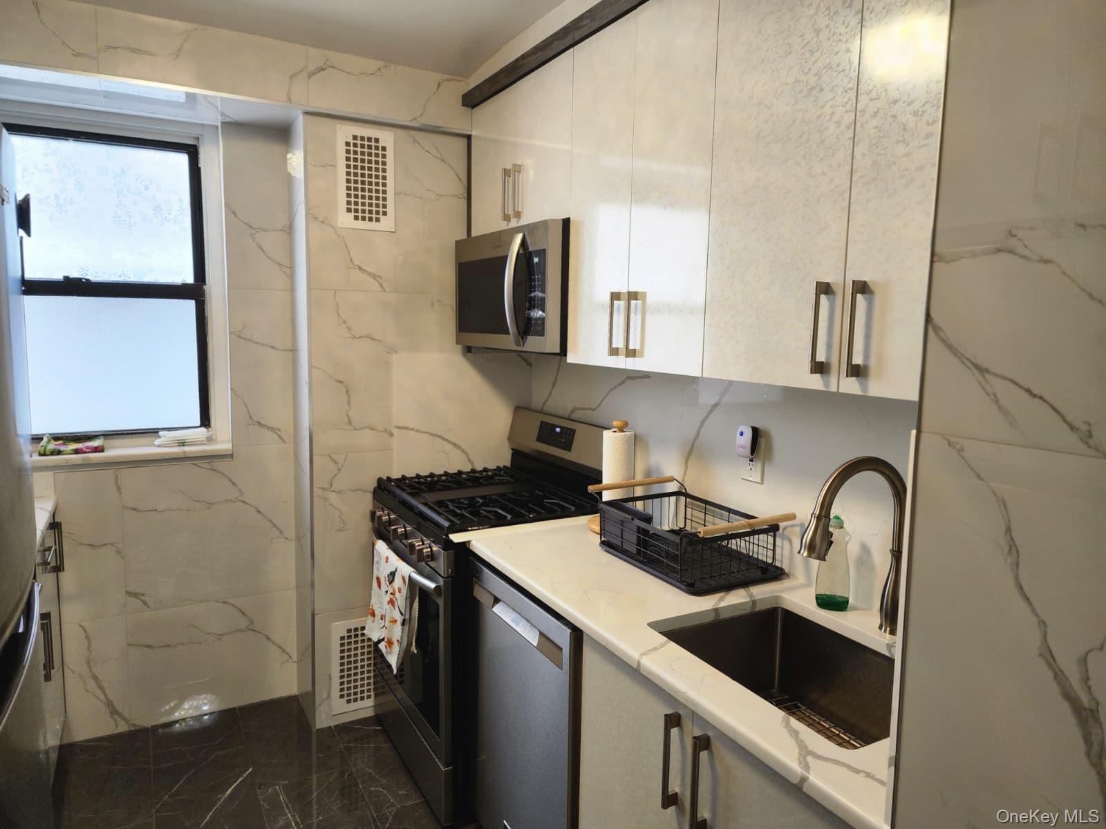 61-25 98th Street, Unit 6E photo 7