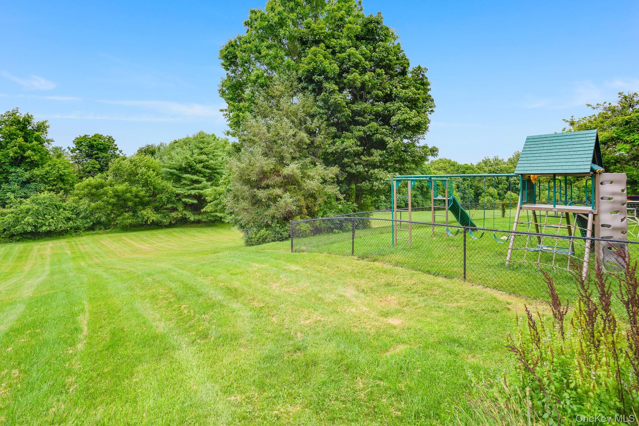 27 Patricia Drive – For Sale photo 17