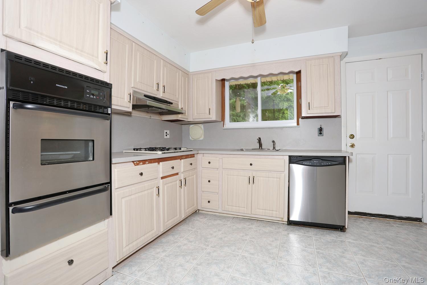 5 Fairfield Terrace – For Sale photo 7