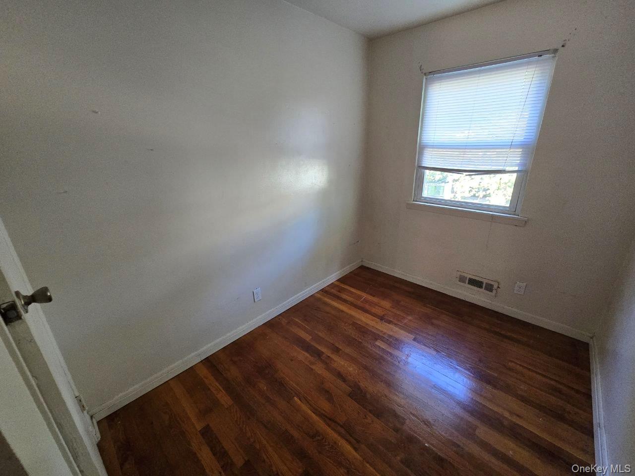 462 S 3rd Avenue – For Sale photo 3