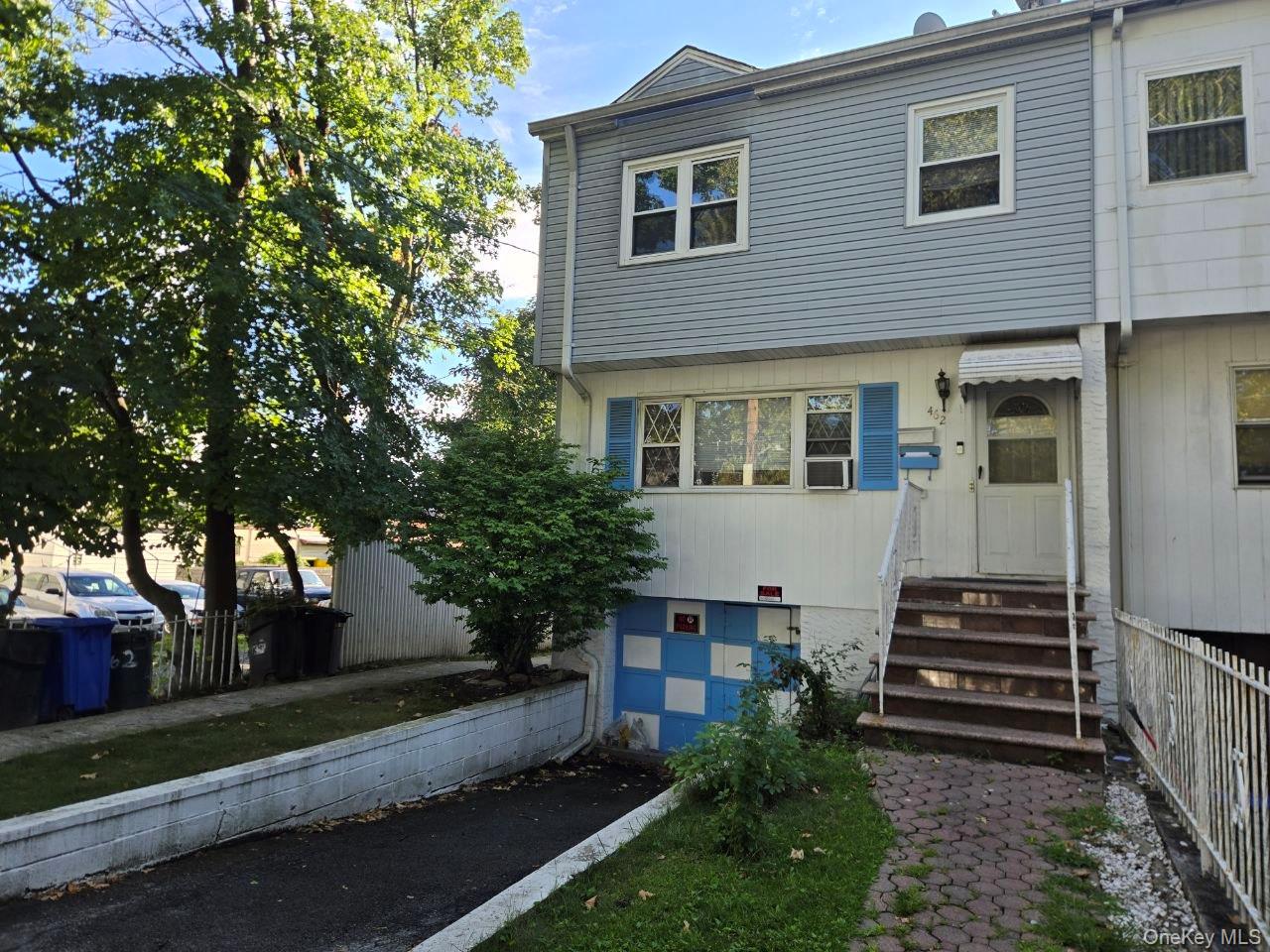 462 S 3rd Avenue – For Sale