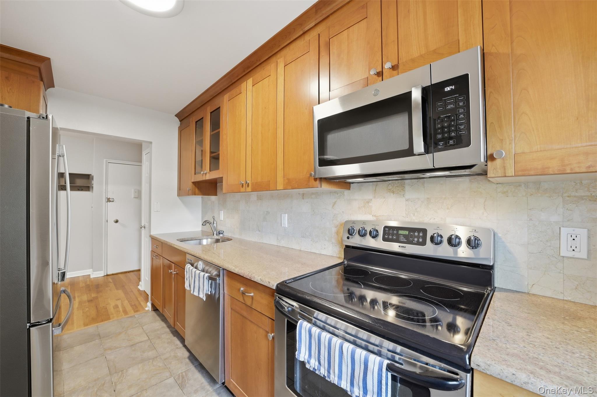 140 N Broadway, Unit P-4 photo 10