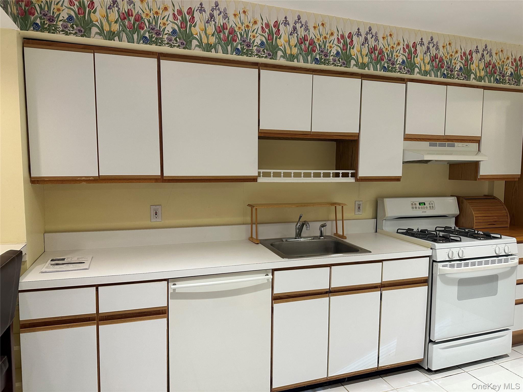 63 Franklin Avenue, Unit 2 photo 2